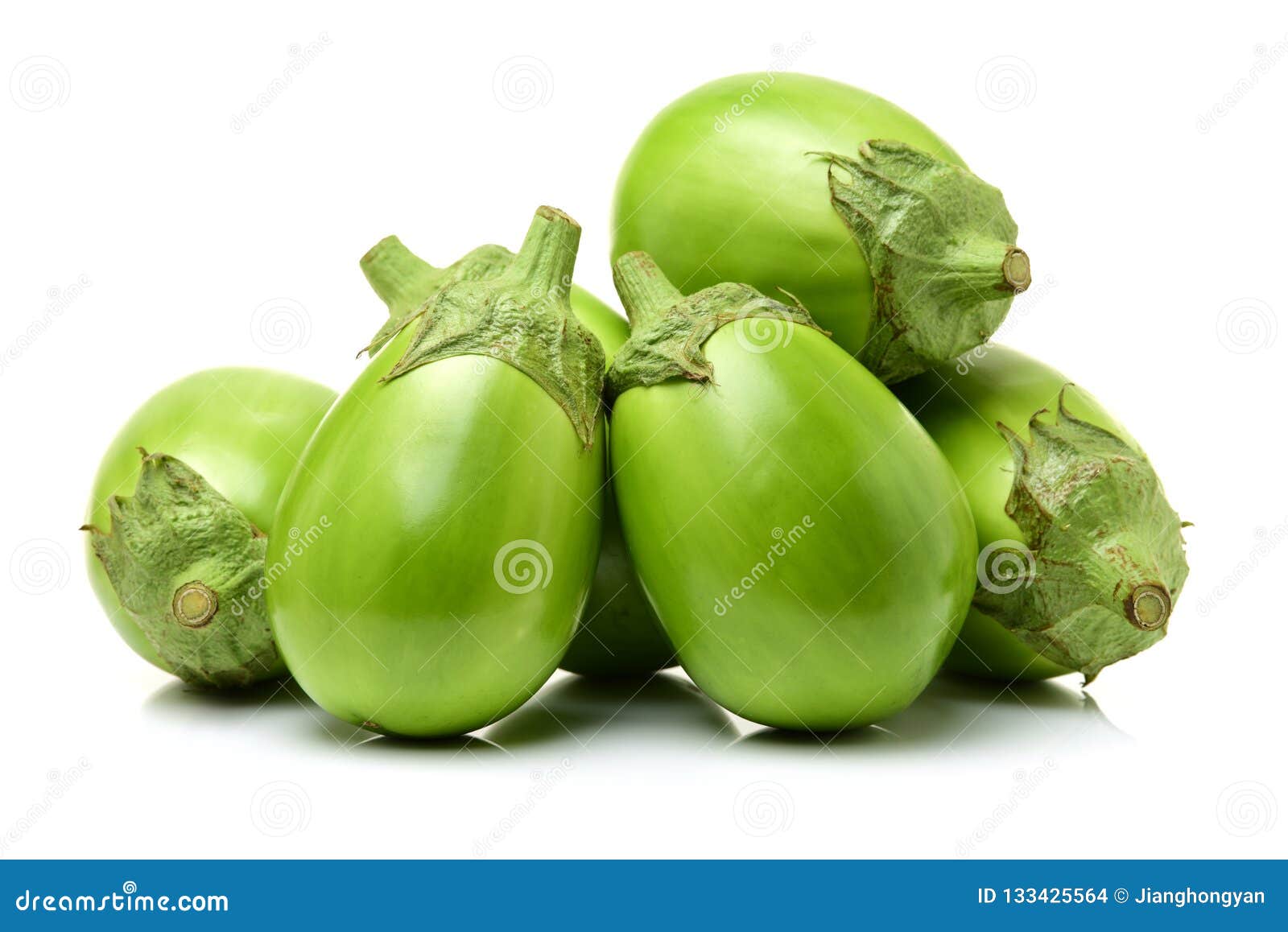 Fresh Green eggplant stock photo. Image of curve, elegance 133425564