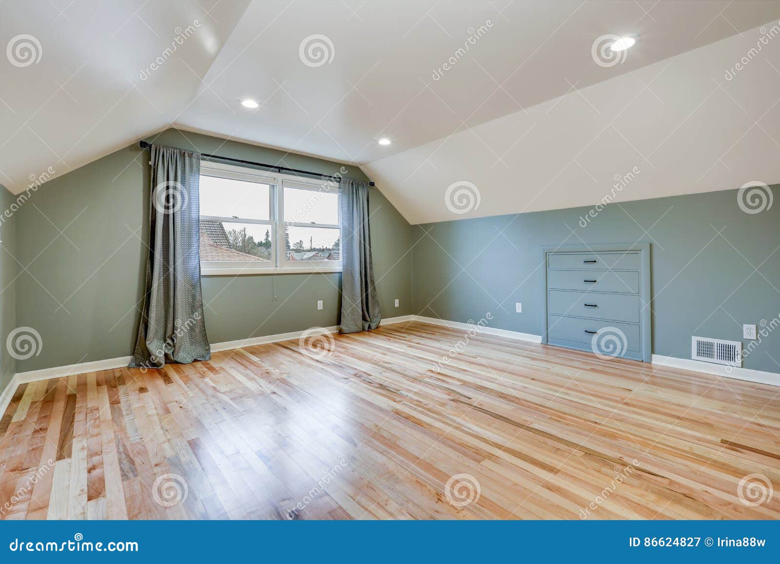 Green Empty Room With Vaulted Ceiling Stock Image Image Of