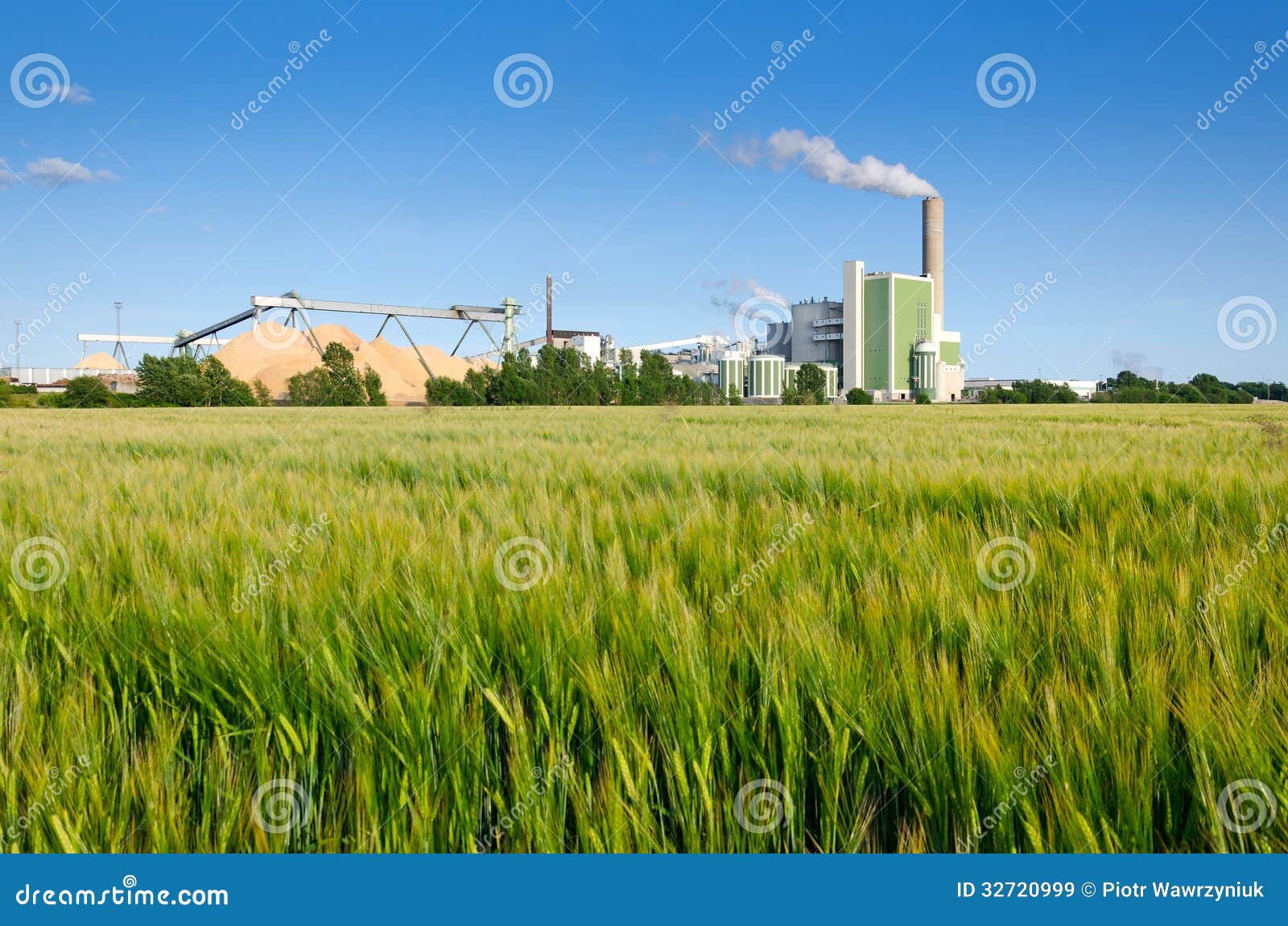 Green Factory Royalty Free Stock Images - Image: 32720999