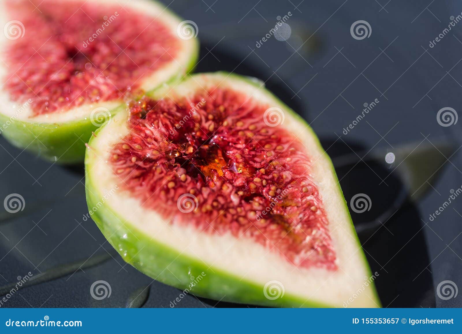Green fig on the plate stock image. Image of nature 155353657