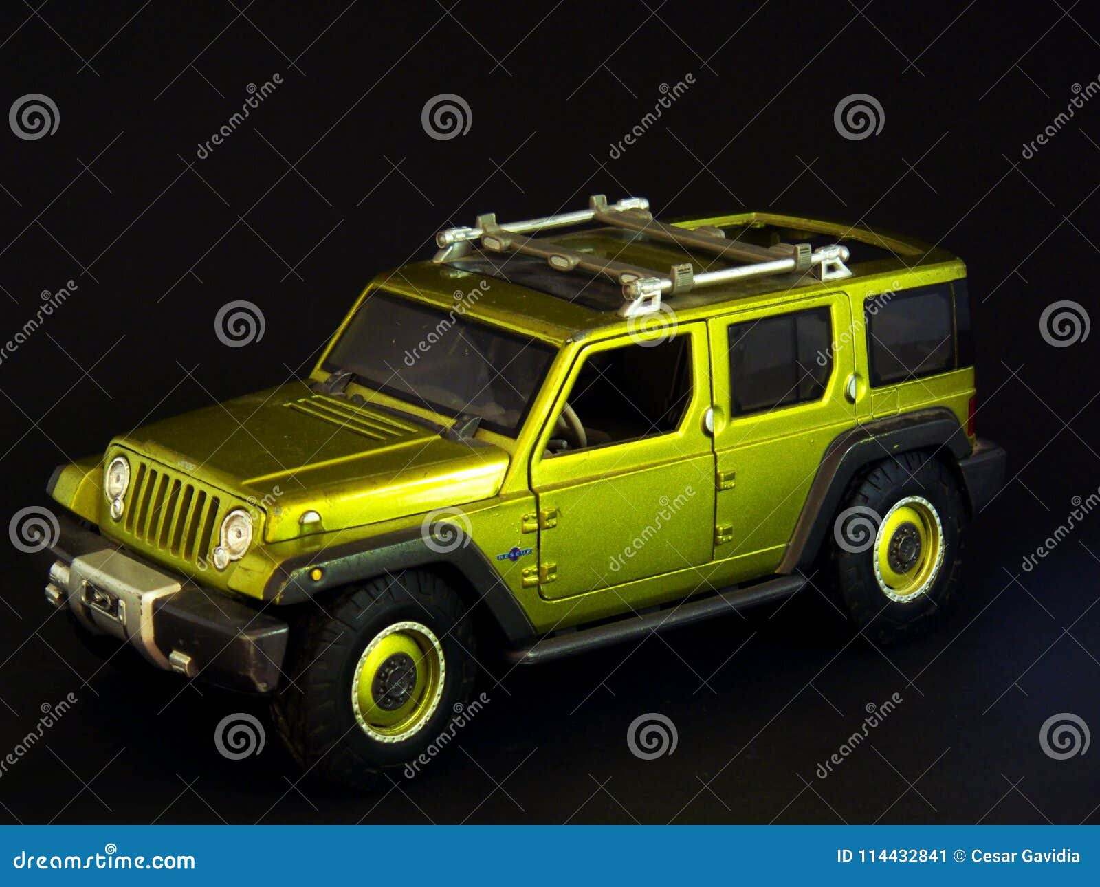 green toy jeep