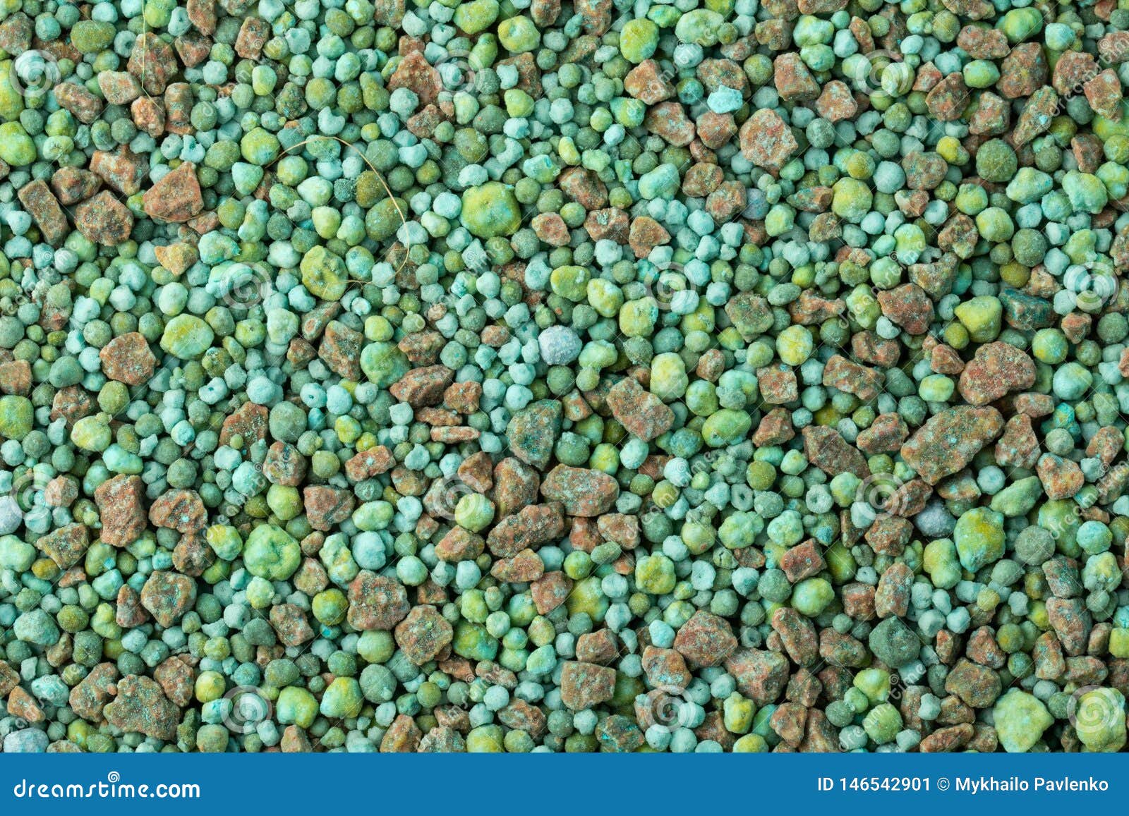 Green Mineral for Coniferous Plants, with Microelements Fertilizer