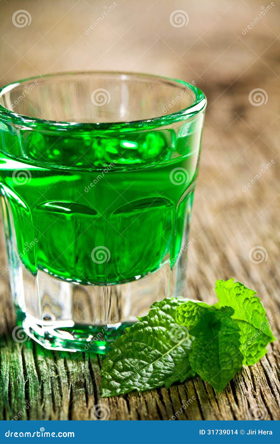 Green mint liquor stock photo. Image of addiction, celebration 31739014