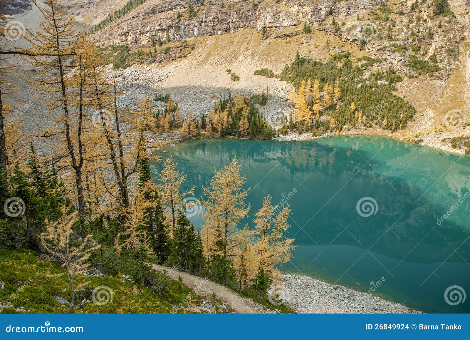 Green mountain lake stock photo. Image of scenery, fall 26849924
