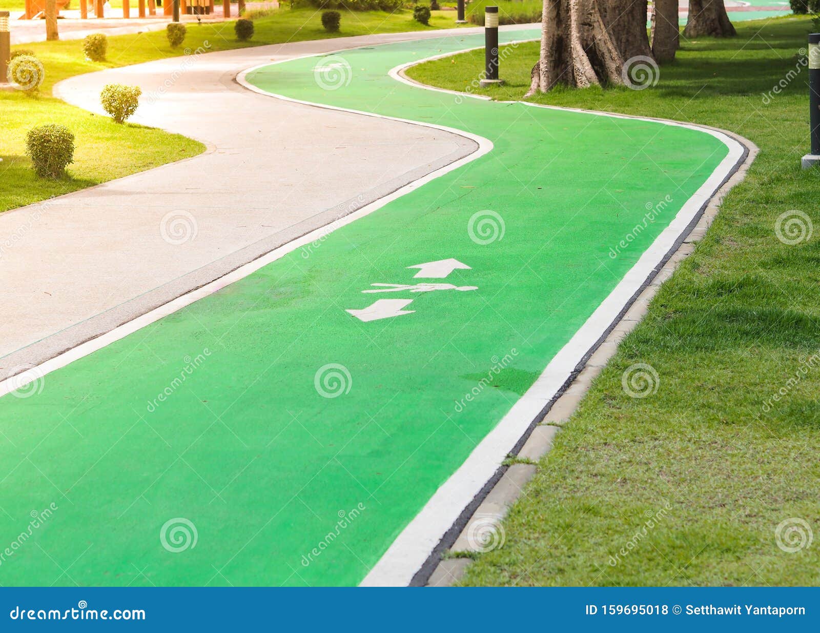 Green Path Way for Workout or Running and Walk Way in Public Park ...