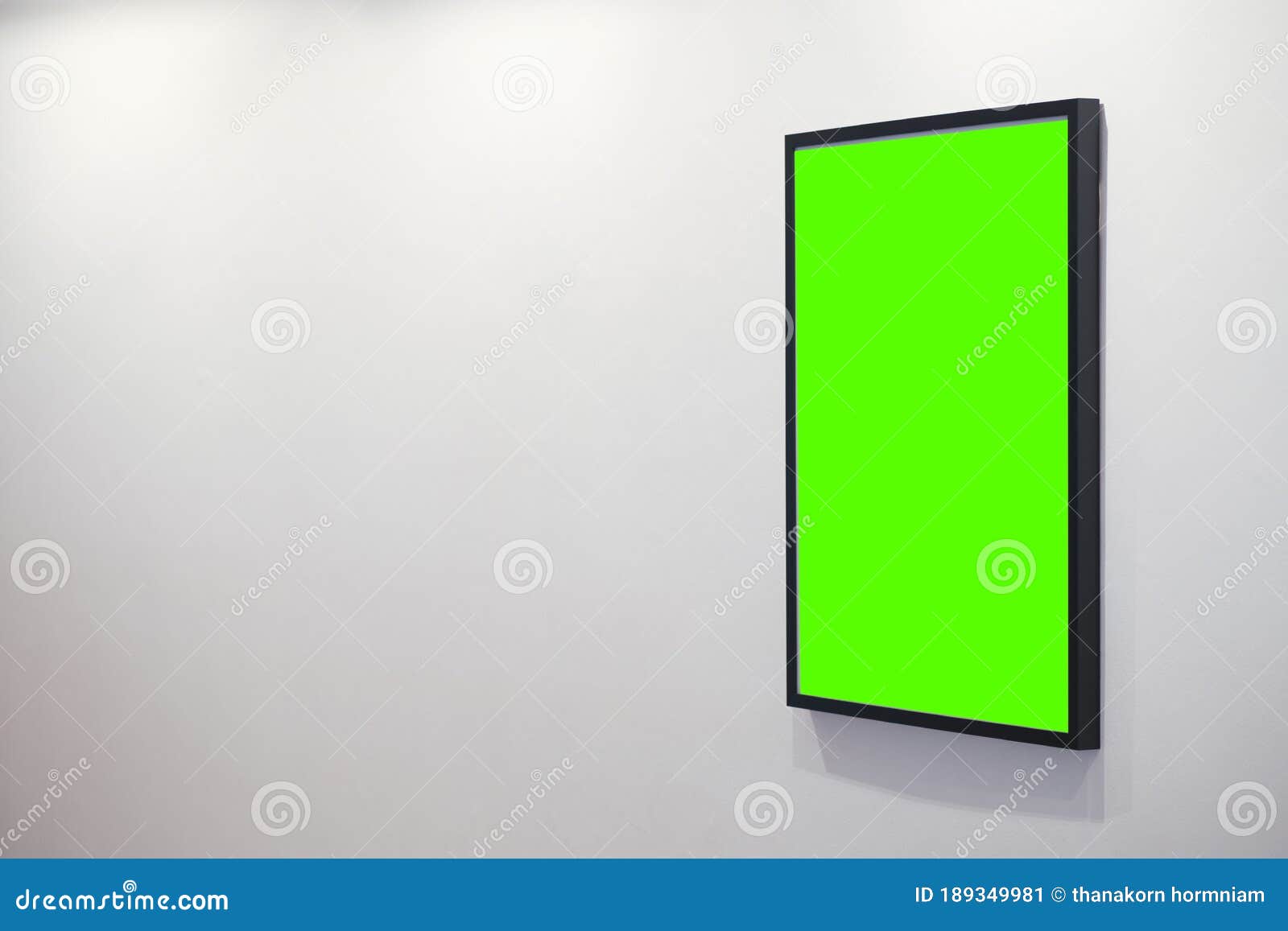 Black Frame: Khám phá những khung ảnh đen đang được yêu thích! Các khung ảnh này giúp những hình ảnh của bạn trở nên nổi bật và quyến rũ hơn bao giờ hết. Cùng tải về và thêm vào bộ sưu tập của mình để tạo ra những bức ảnh độc đáo và thú vị.