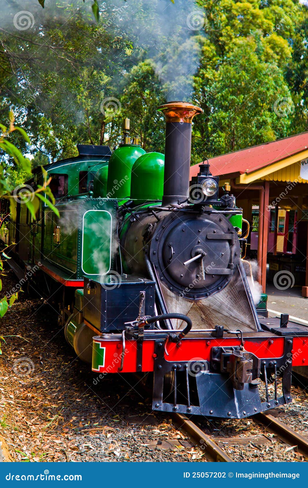 Green steam engine stock photo. Image of train, smoke 25057202