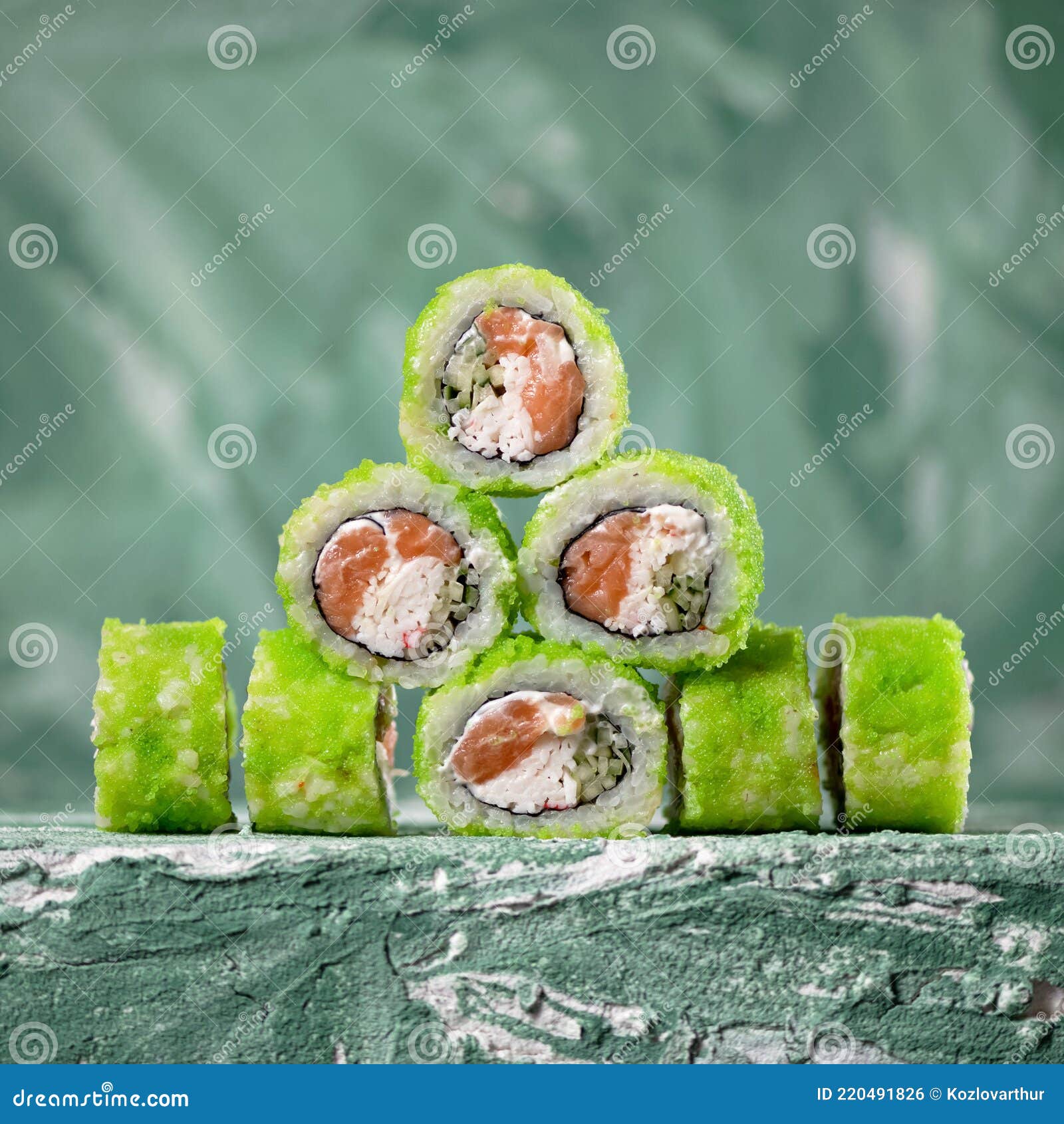 пирамида из роллов