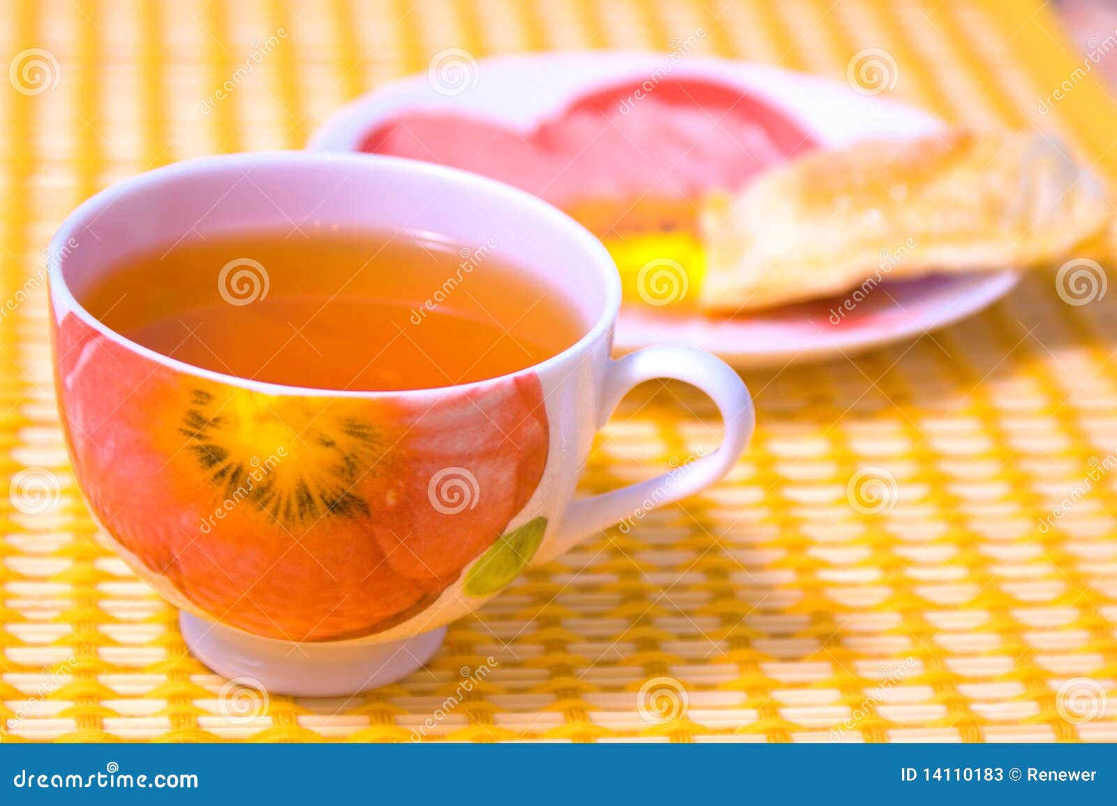 Green tea in a cup stock image. Image of leaves, japan 14110183