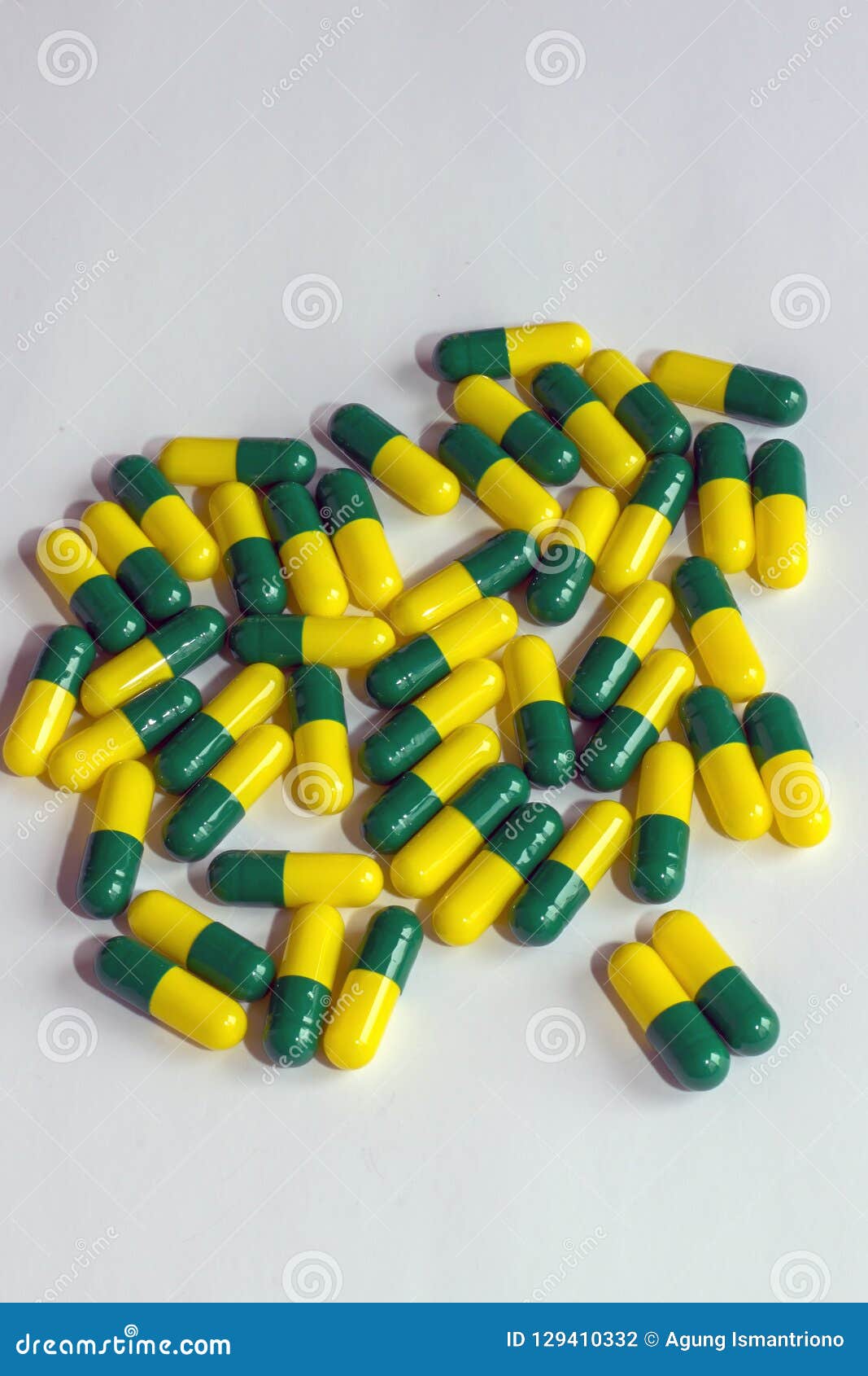 7 071 Green Yellow Capsule Photos Free Royalty Free Stock Photos From Dreamstime