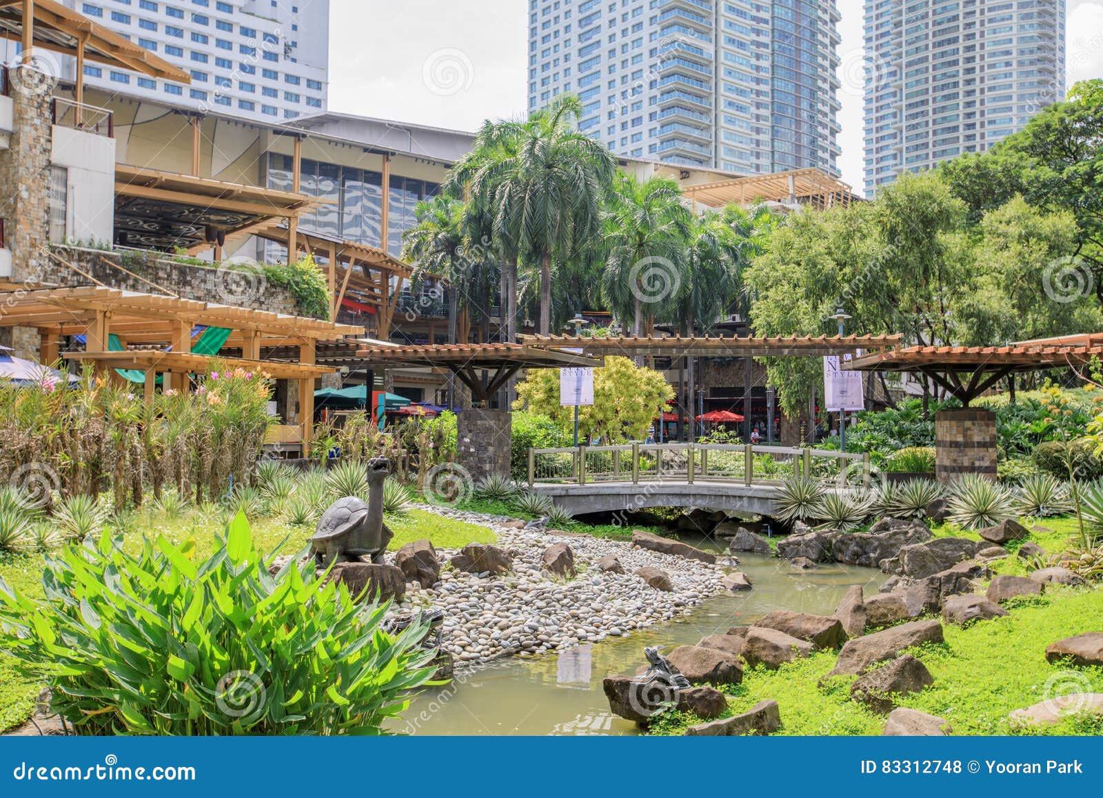 Greenbelt Shopping Mall editorial stock photo. Image of commercial -  83312748