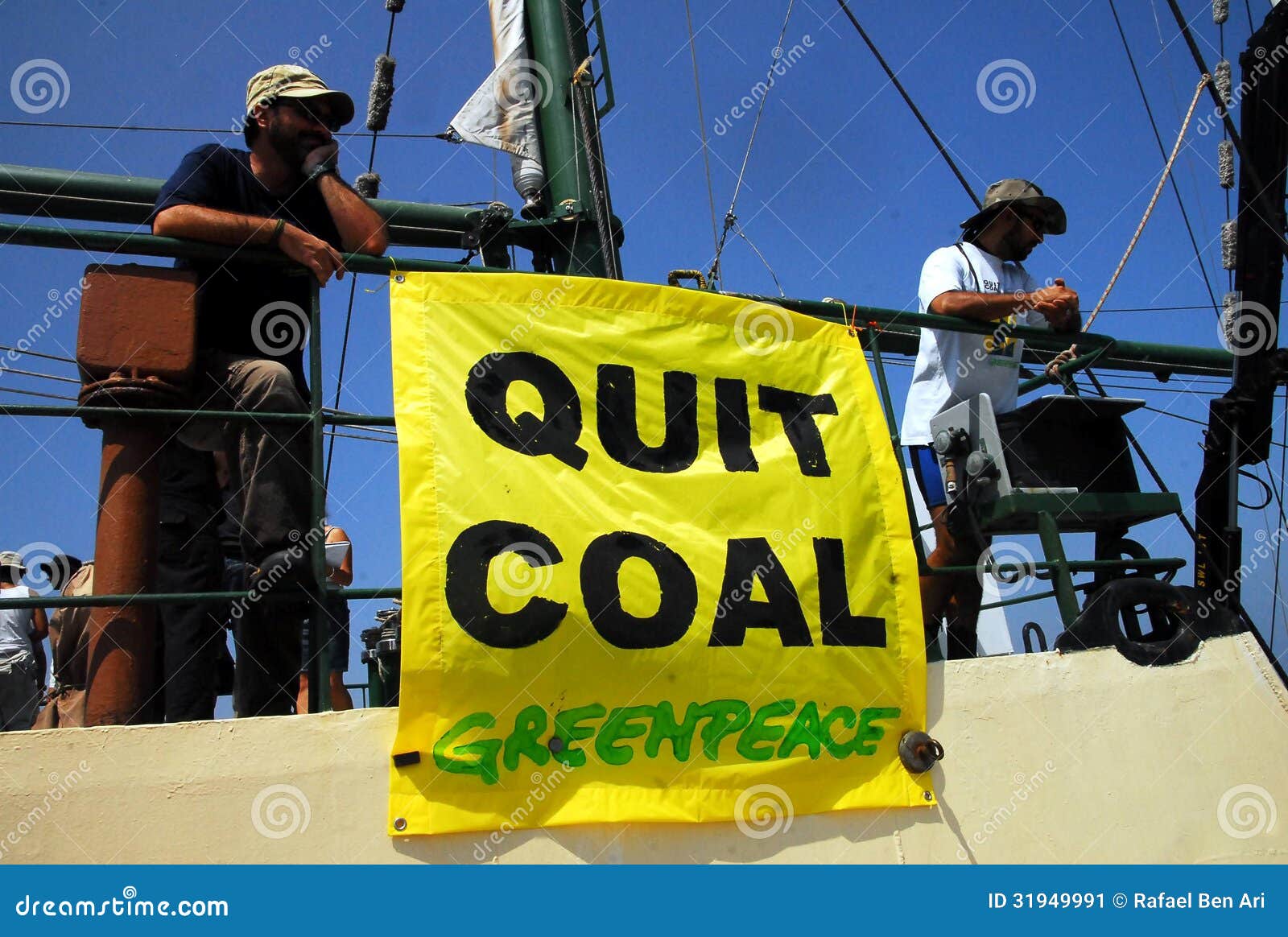 Greenpeace activists editorial photo. Image of east, peace 31949991