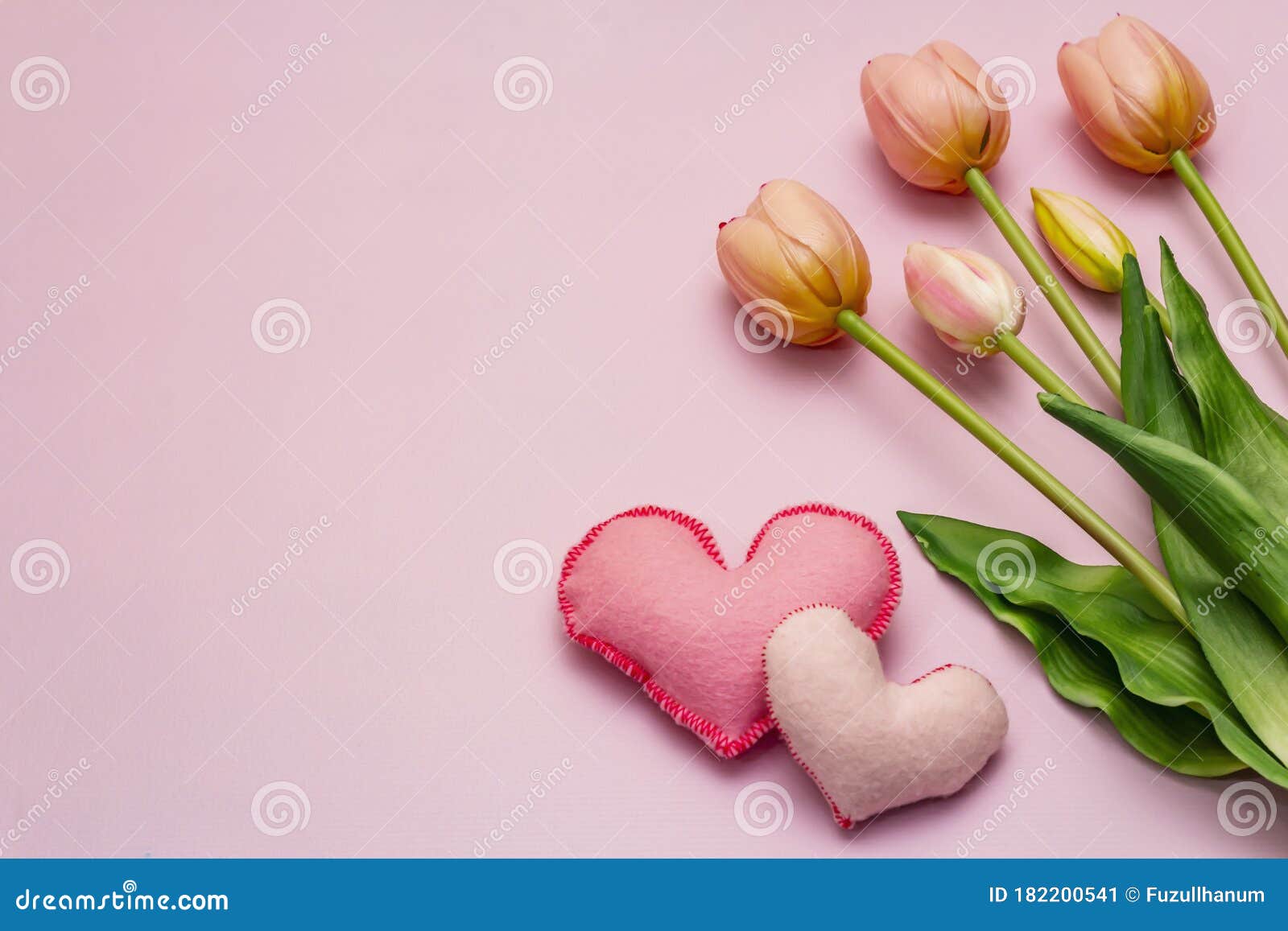 Free Vector  Mothers day wallpaper with flowers