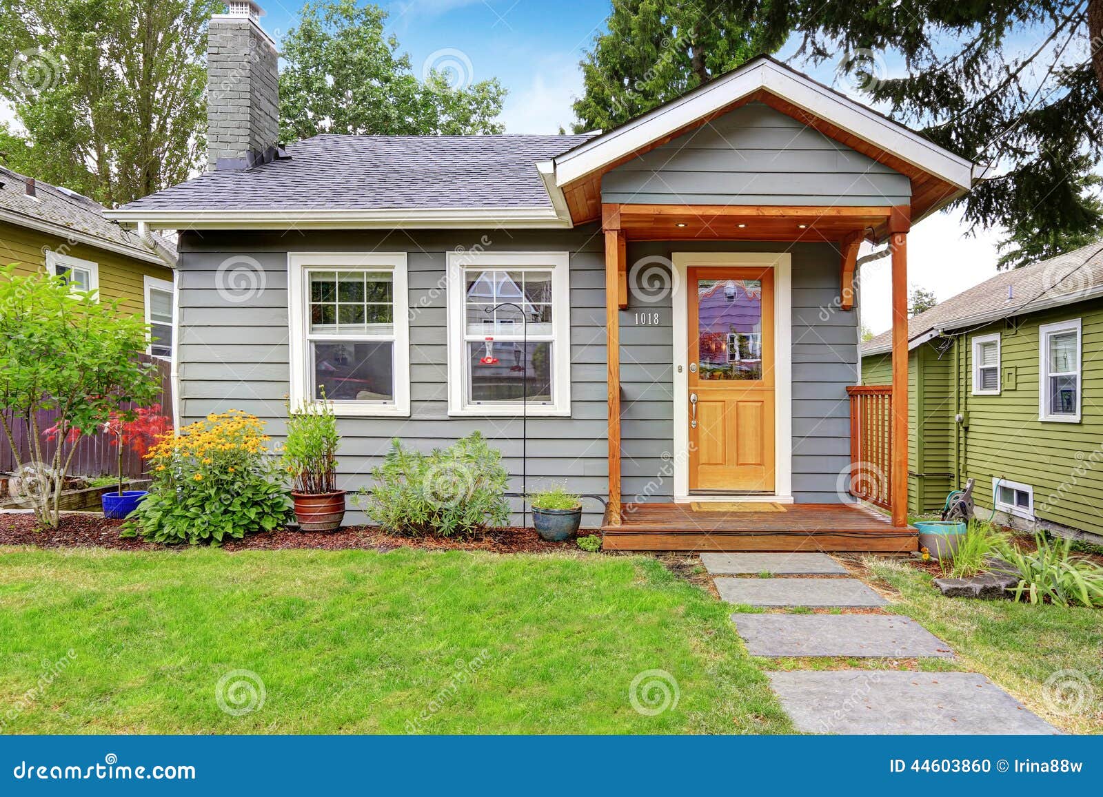 trim yard Image: Stock Wooden 44603860 Photo Grey With Trim House Old trim yard Image: Stock Wooden 44603860 Photo Grey With Trim House Old