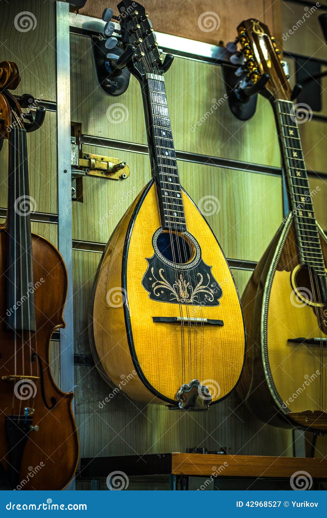Griekse bouzouki stock afbeelding. Image of traditioneel 42968527