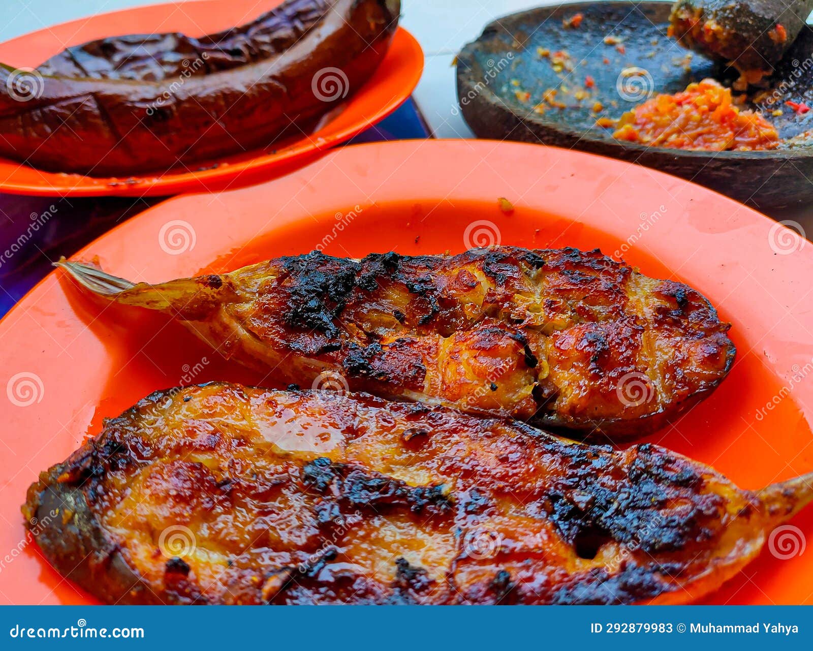 Grilled Catfish with Tomato Sauce and Soy Sauce Stock Image Image of
