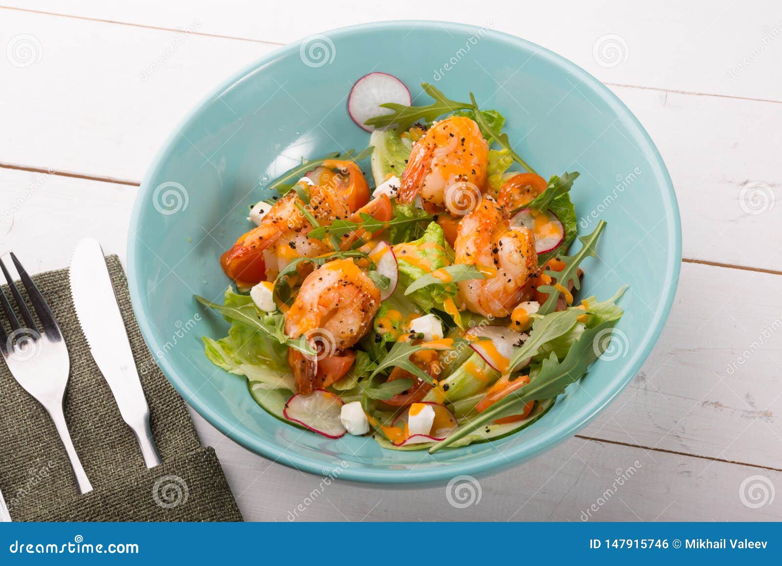 grilled shrip salad with arugula