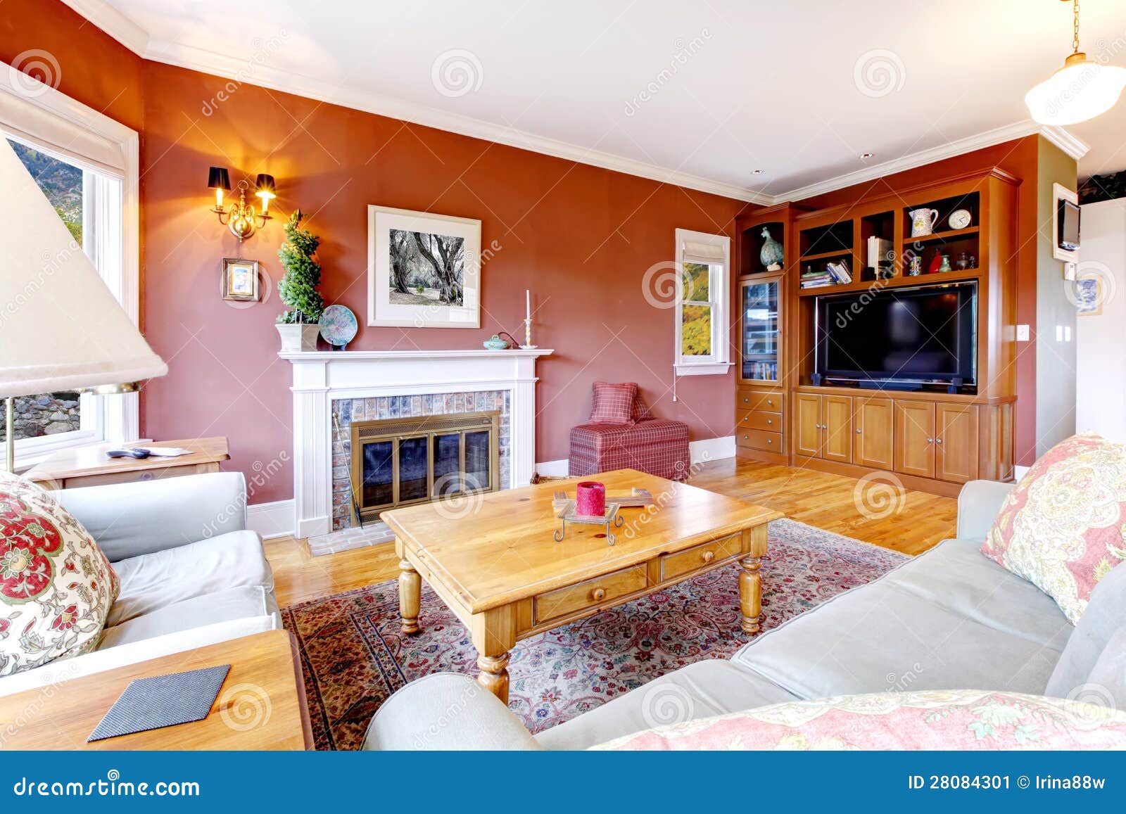 Grosses Rotes Wohnzimmer Und Kamin Stockbild Bild Von