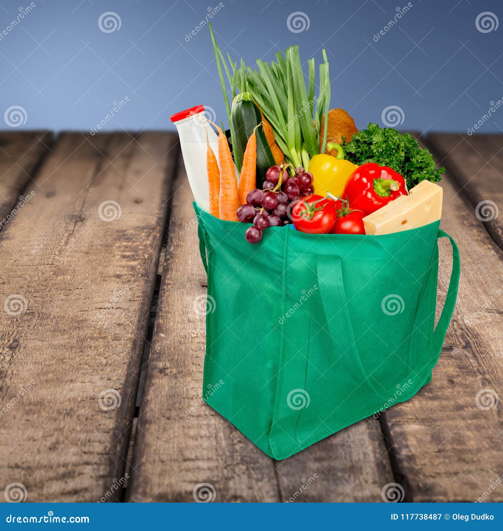 Groceries. Sklepu spożywczego torba na zakupy torba na zakupy reusable Przetwarza zieleń
