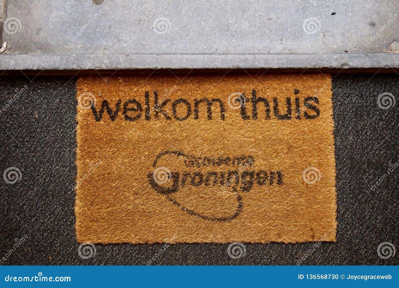 Tilintetgøre Shinkan Etablere Welkom Thuis` Welcome Home Doormat with Groningen City Logo Editorial Image  - Image of gementee, european: 136568730