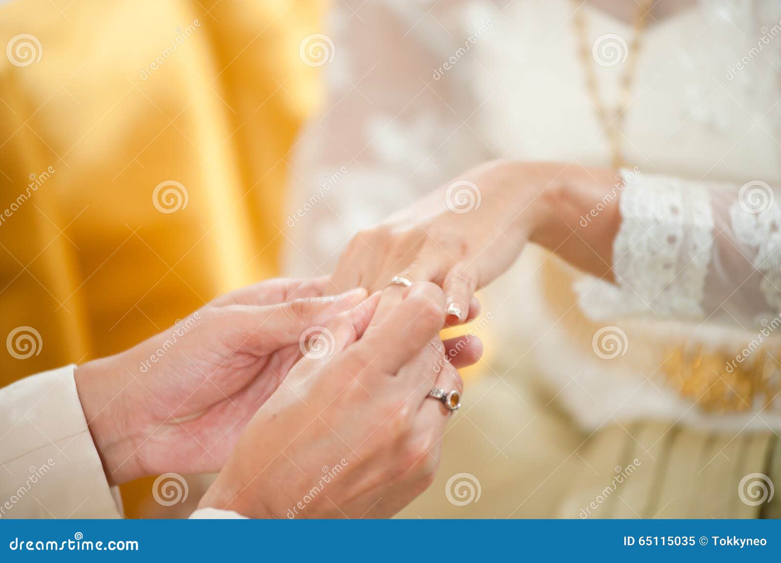 Groom Wearing the Wedding Ring To Bride Stock Image Image of diamonds, family 65115035