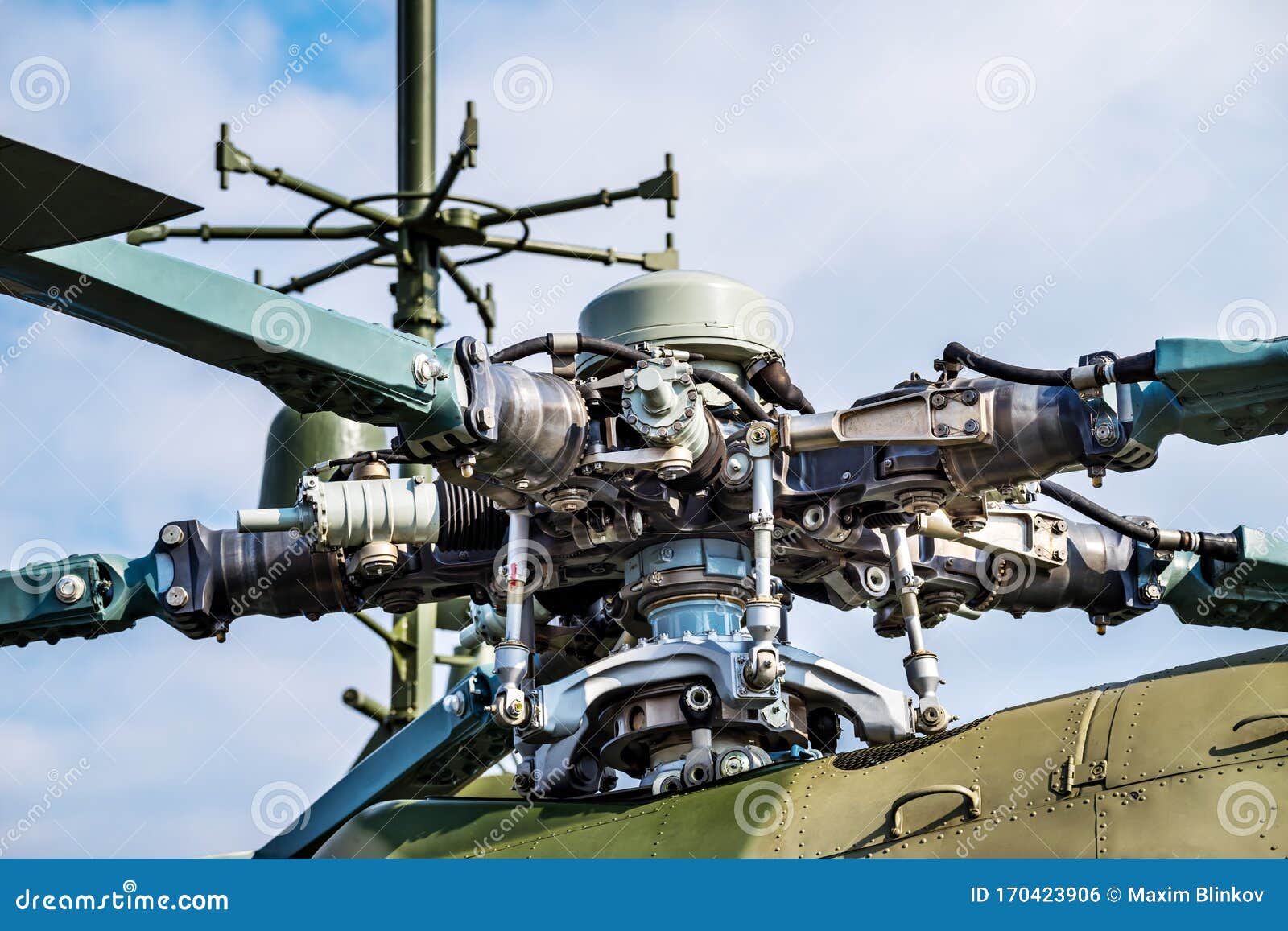 Gros Plan Militaire De Détail De Pale De Rotor D'hélicoptère Photo stock -  Image du détail, mobile: 170423906