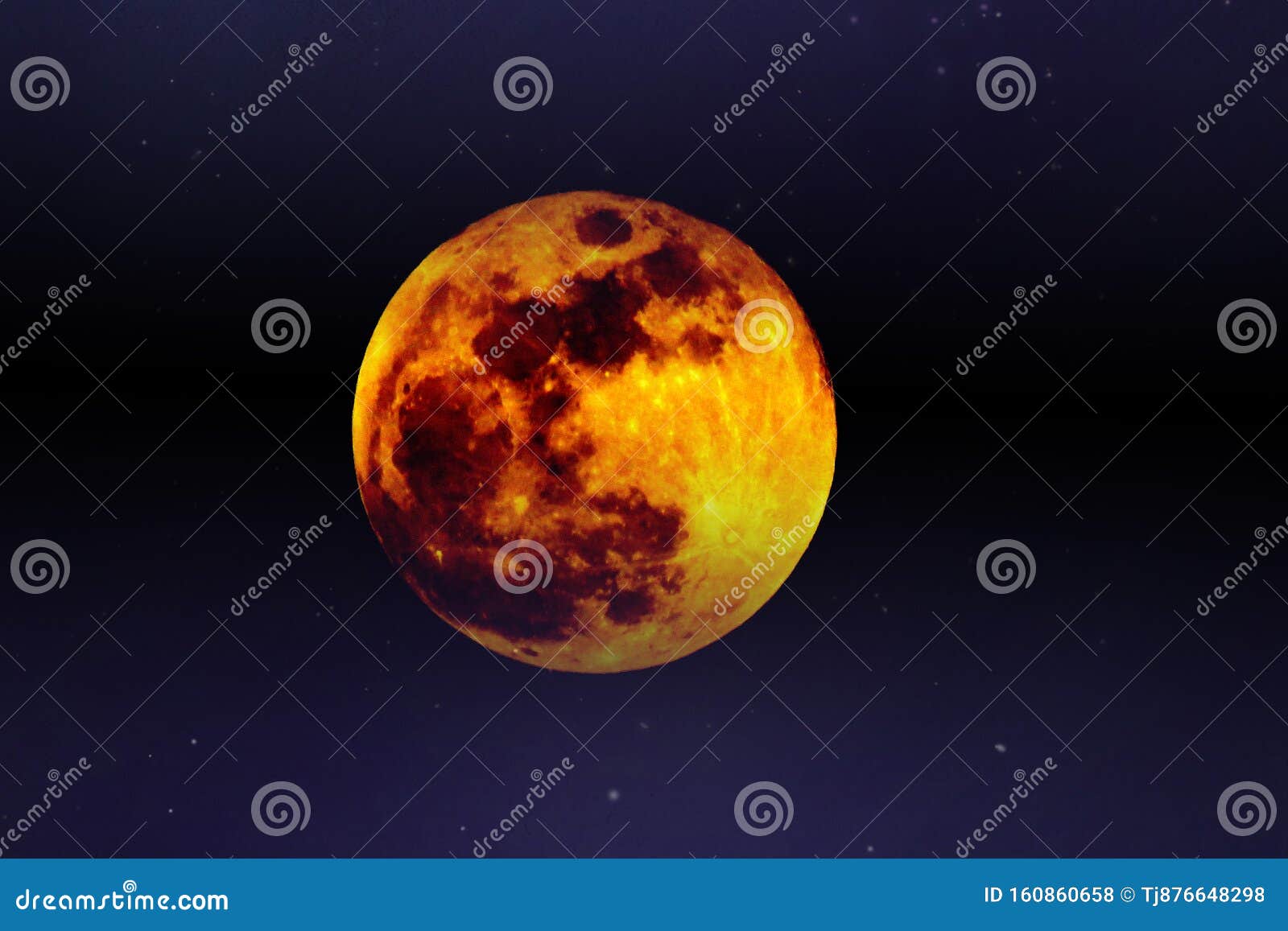 Grosser Farbiger Gelber Roter Mond In Dunkelblauem Himmel Und Einige Kleine Sterne Stockfoto Bild Von Voll Anderung 160860658