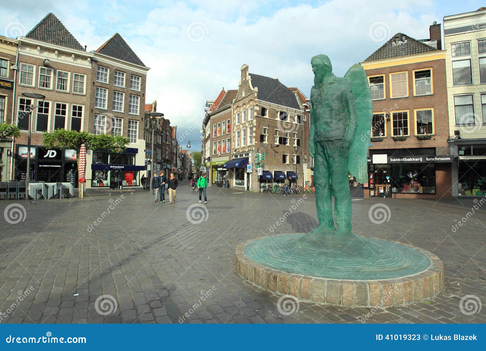 Grote markt in Zwolle editorial stock photo. Image of building 41019323