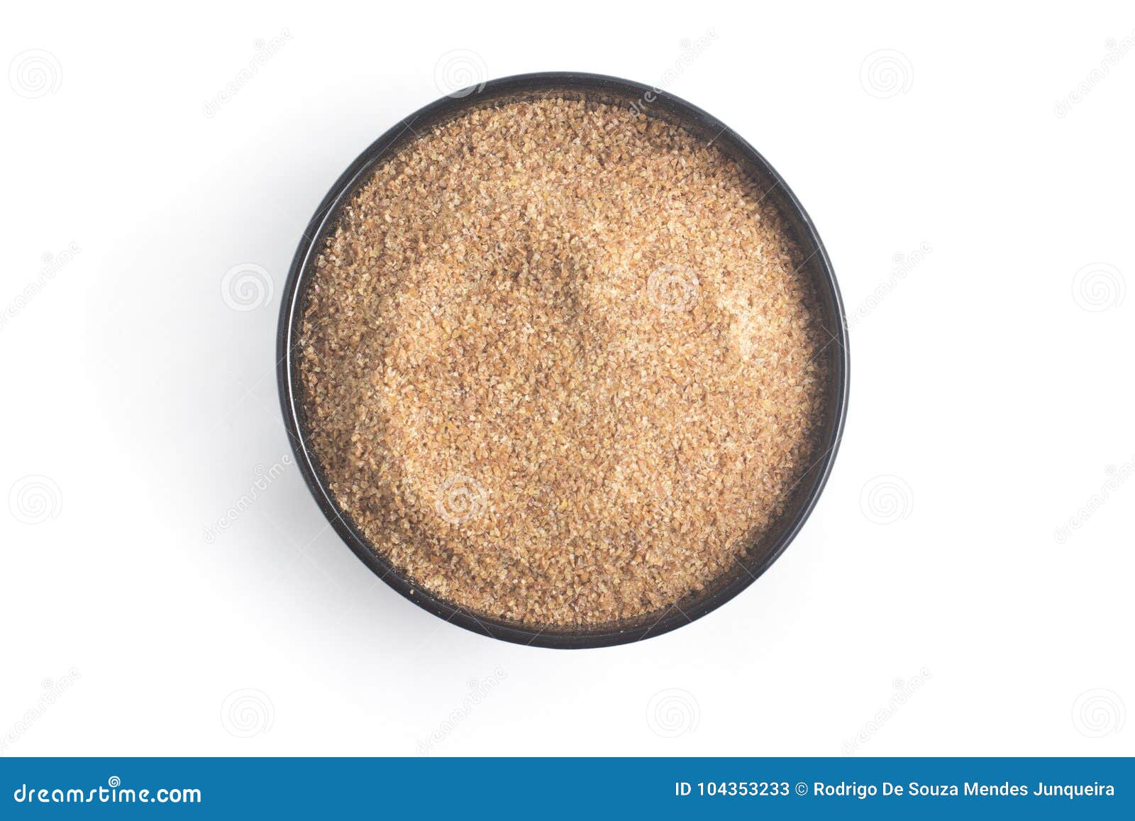 ground wheat for a kibbeh in a bowl / trigo para quibe.
