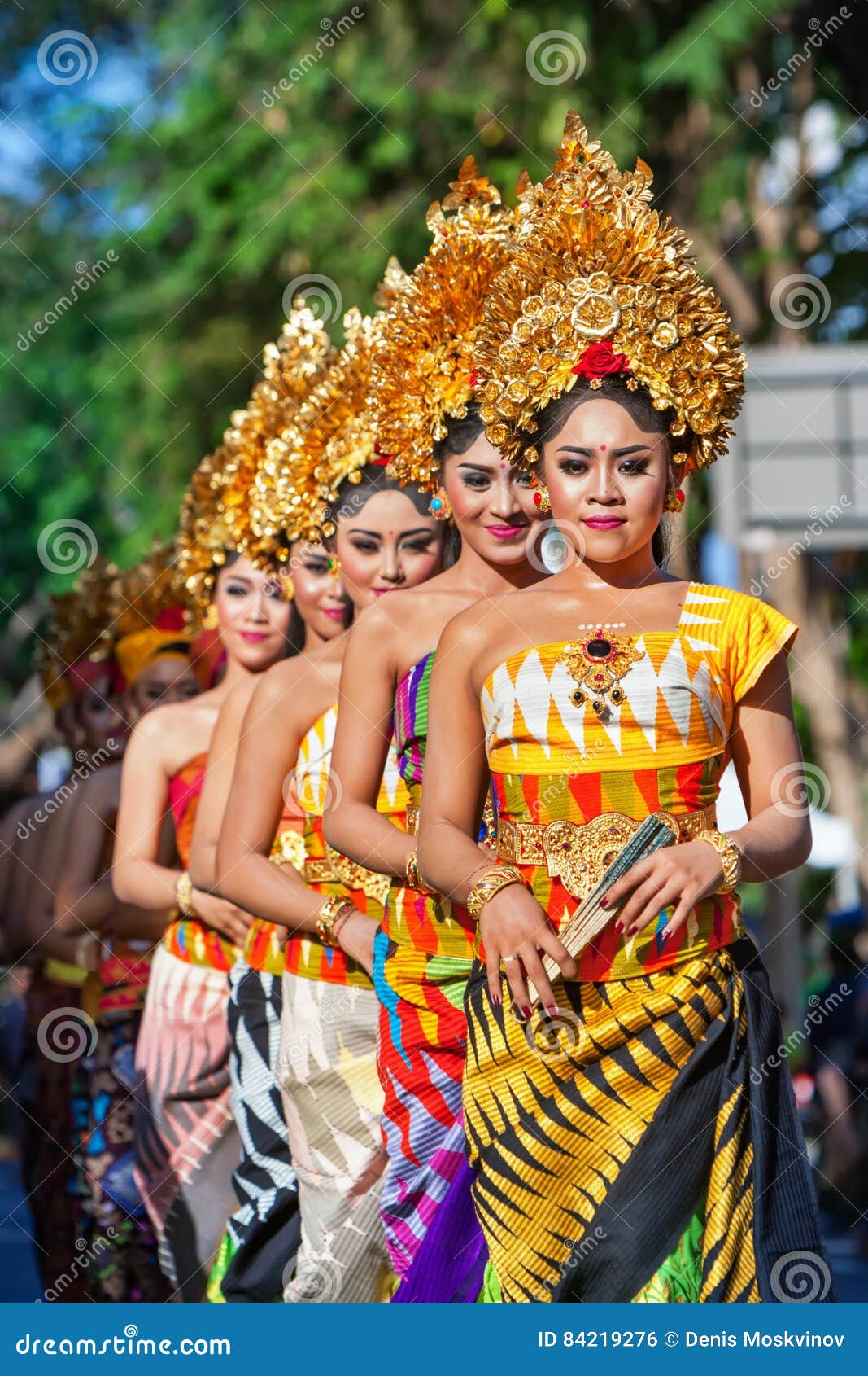 Types of Balinese Traditional Clothing That Are Characteristic