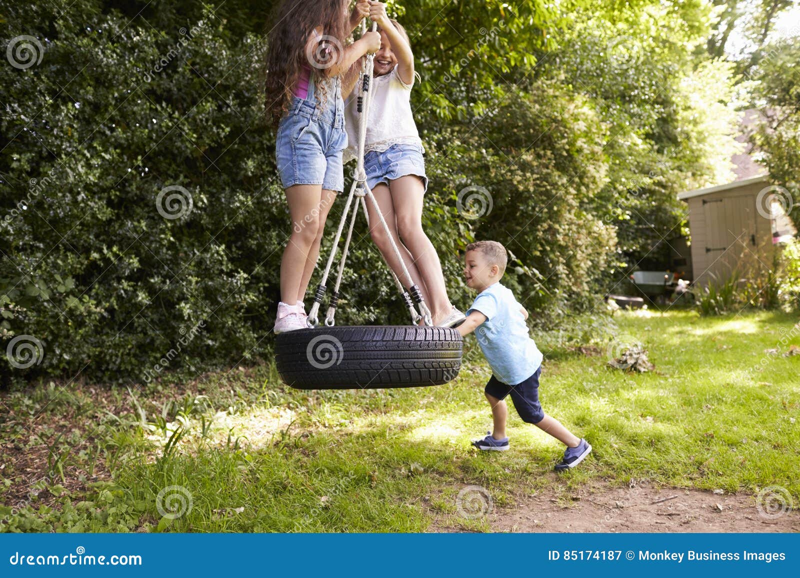 African Little Children Playing with Wheels Editorial Image - Image of  playing, fence: 116521095