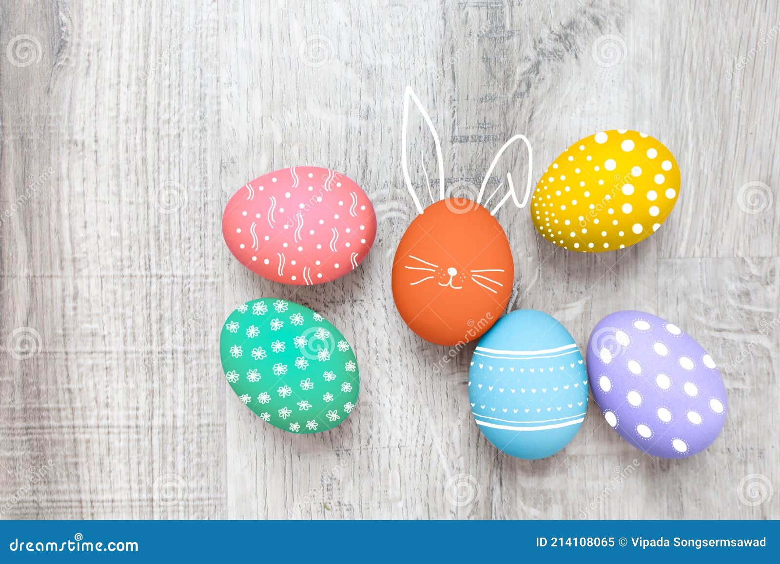 diy drawing bunny face and patterns on eggshells