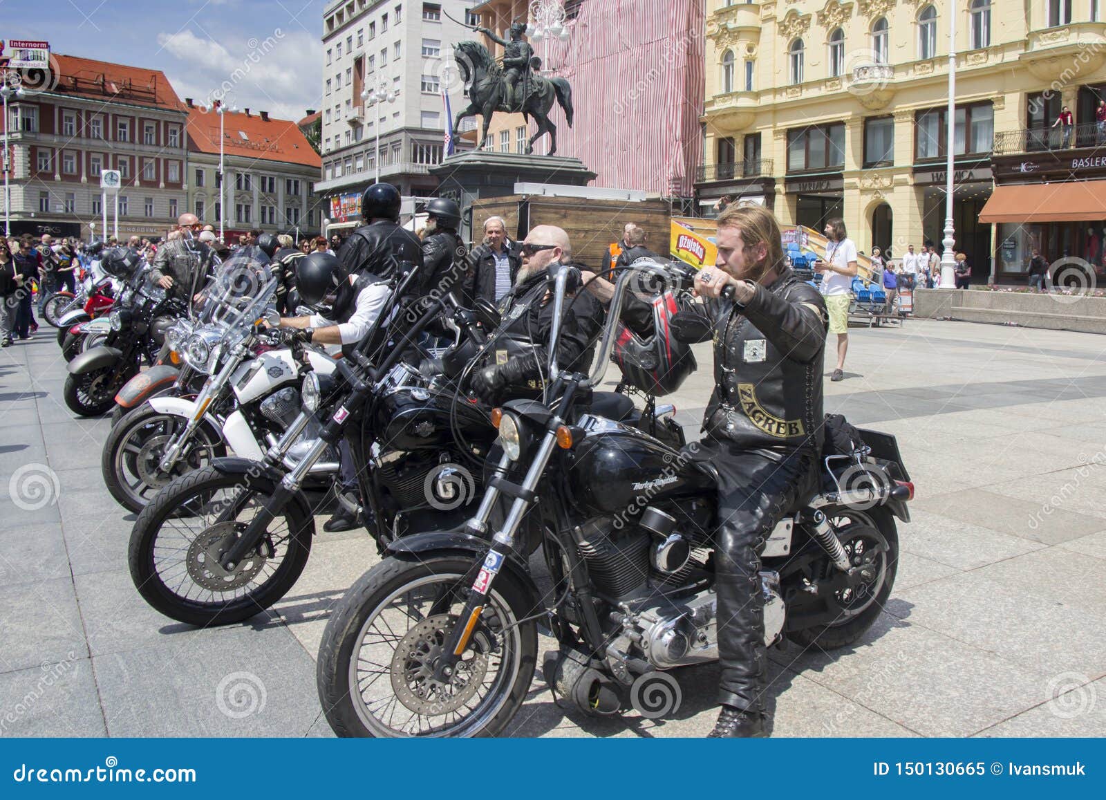 Group Of Motorcycle Harley Davidson Fans In Zagreb Editorial Image Image Of Editorial Engine 150130665