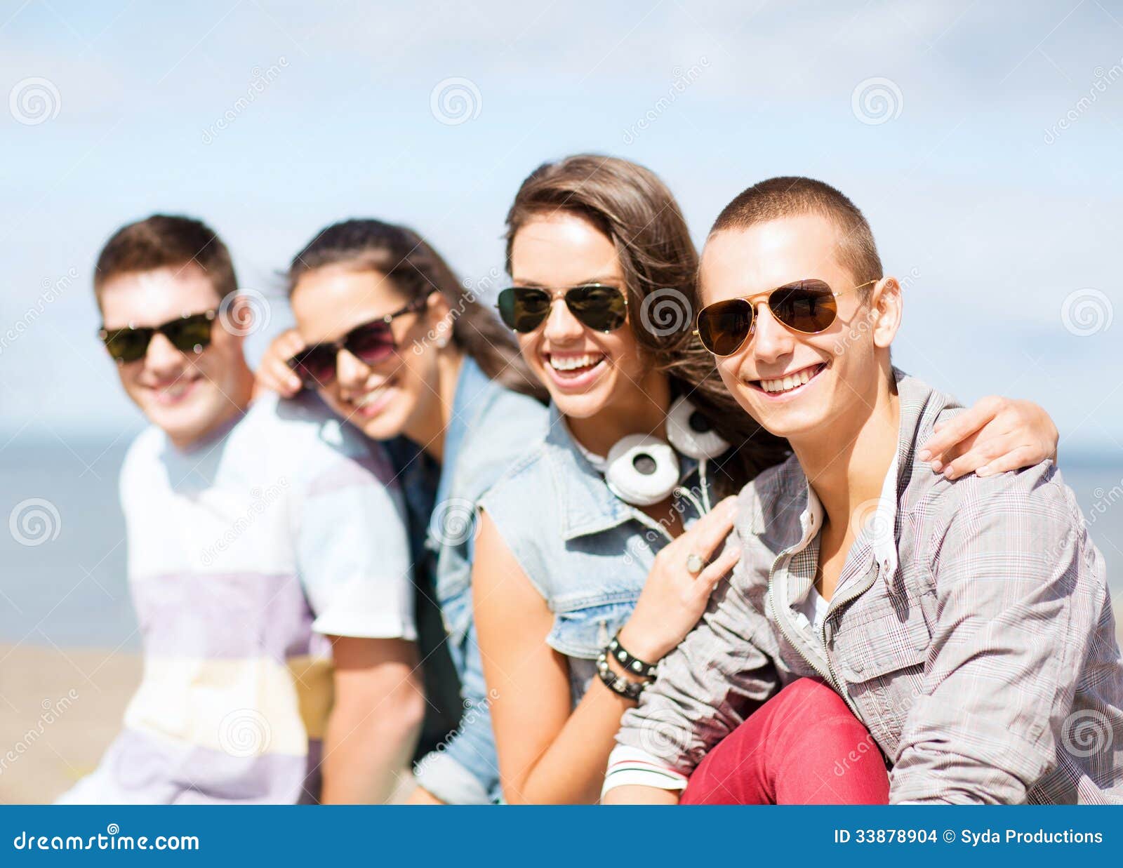 Group of Teenagers Hanging Out Stock Photo - Image of mates, city: 33878904