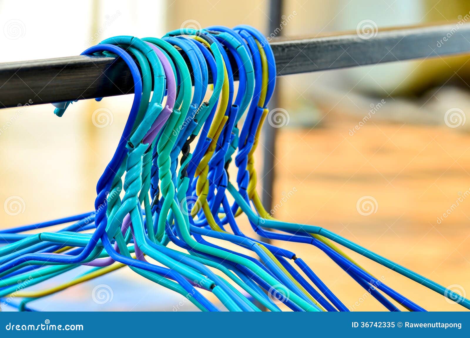 Set 36 Grucce Bambini Bianche - Appendiabiti In Plastica Da 27cm Per Ottimizzare Armadi - Foto 6