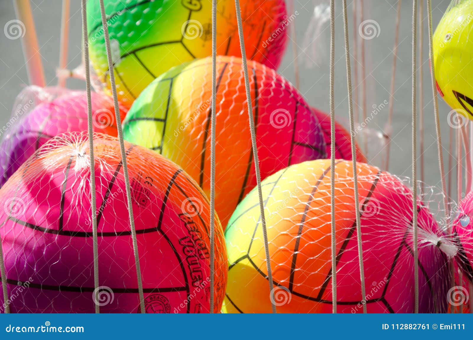 Grupo De Bolas Coloridas Para a Criança Foto de Stock - Imagem