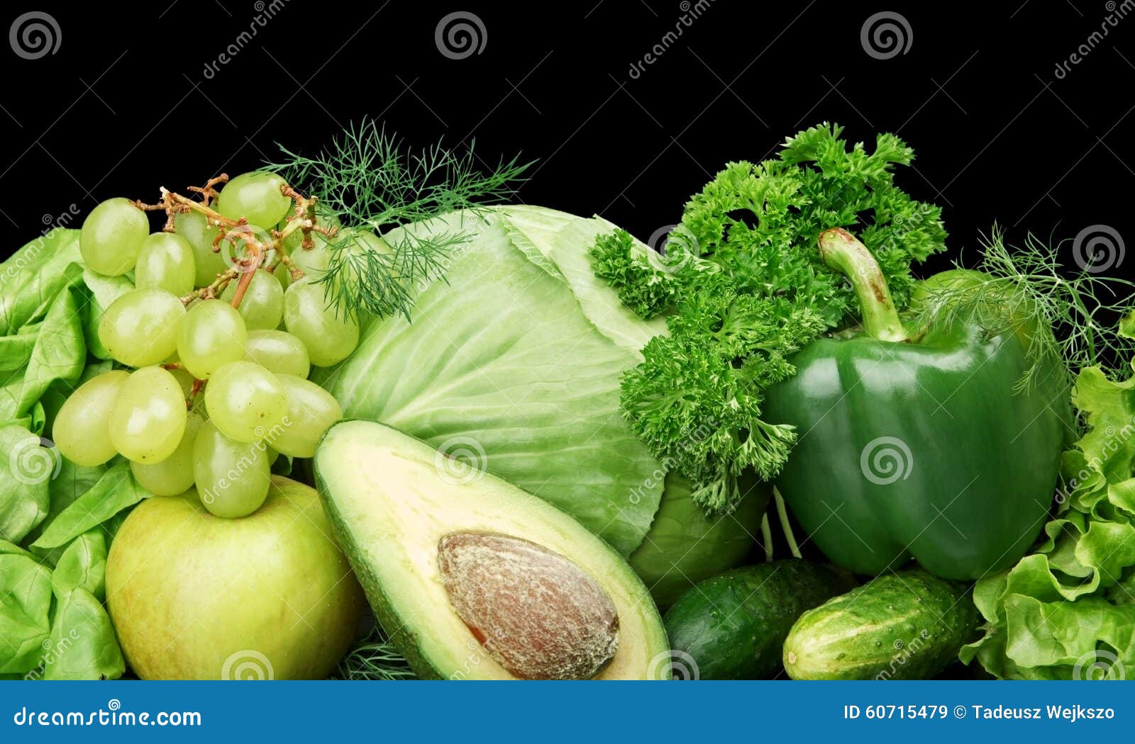 Gruppe Grunes Gemuse Und Fruchte An Der Unteren Horizontalen Ansicht Uber Schwarzes Stockbild Bild Von Gruppe Horizontalen
