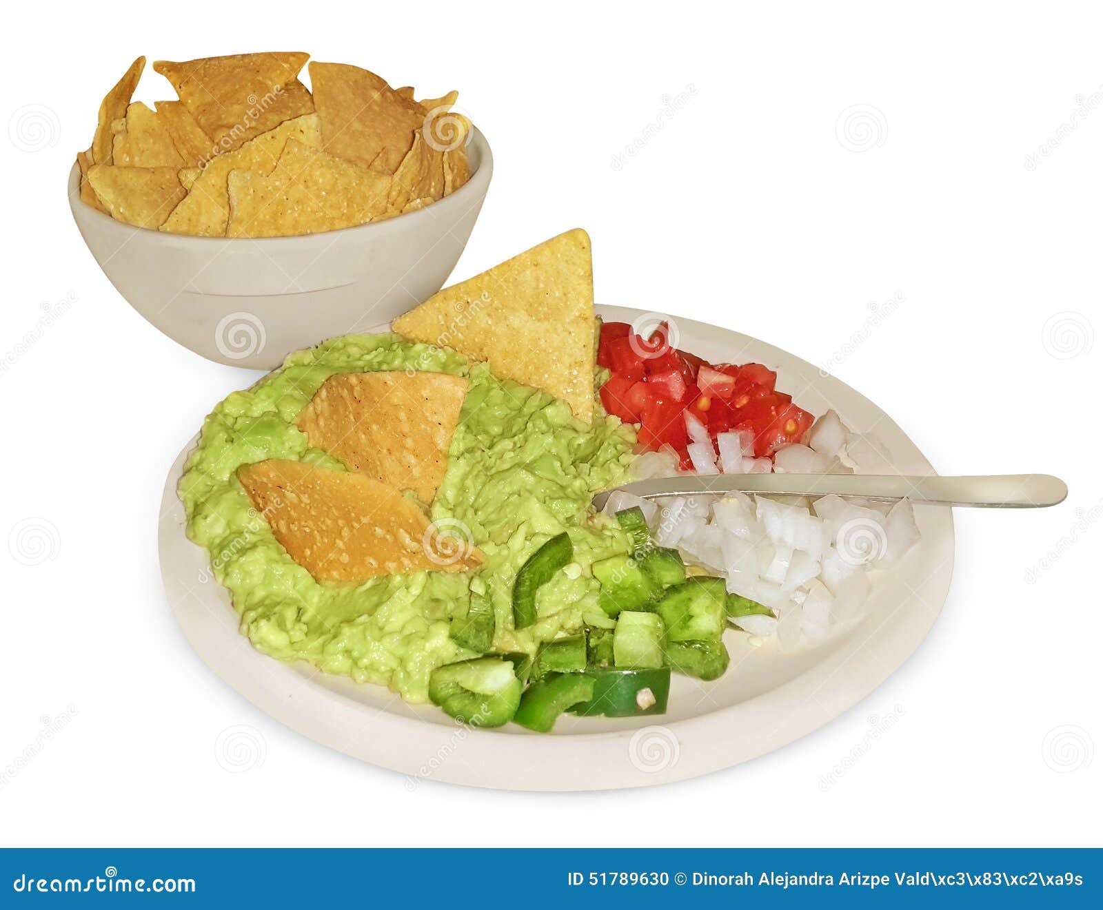Guacamole Et Pommes Chips Sur Le Blanc Photo stock Image du épicé