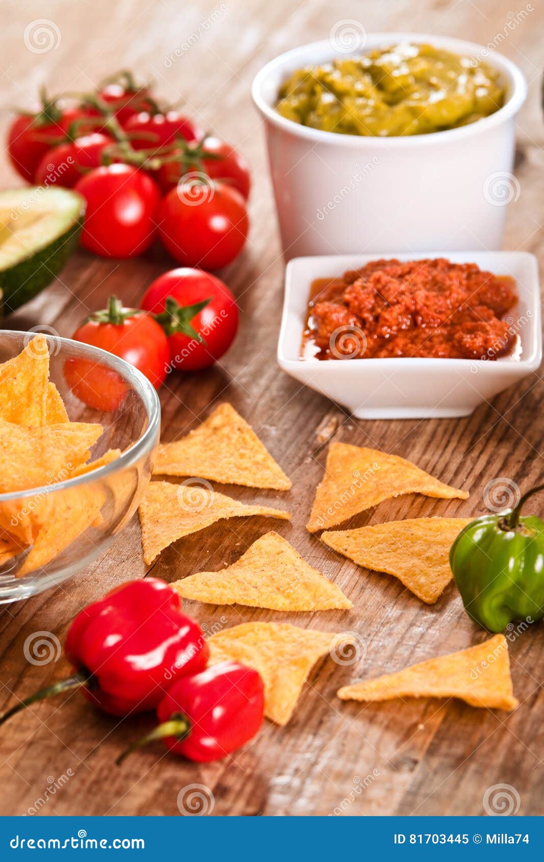 Guacamole and nacho chips. stock image. Image of mais 81703445