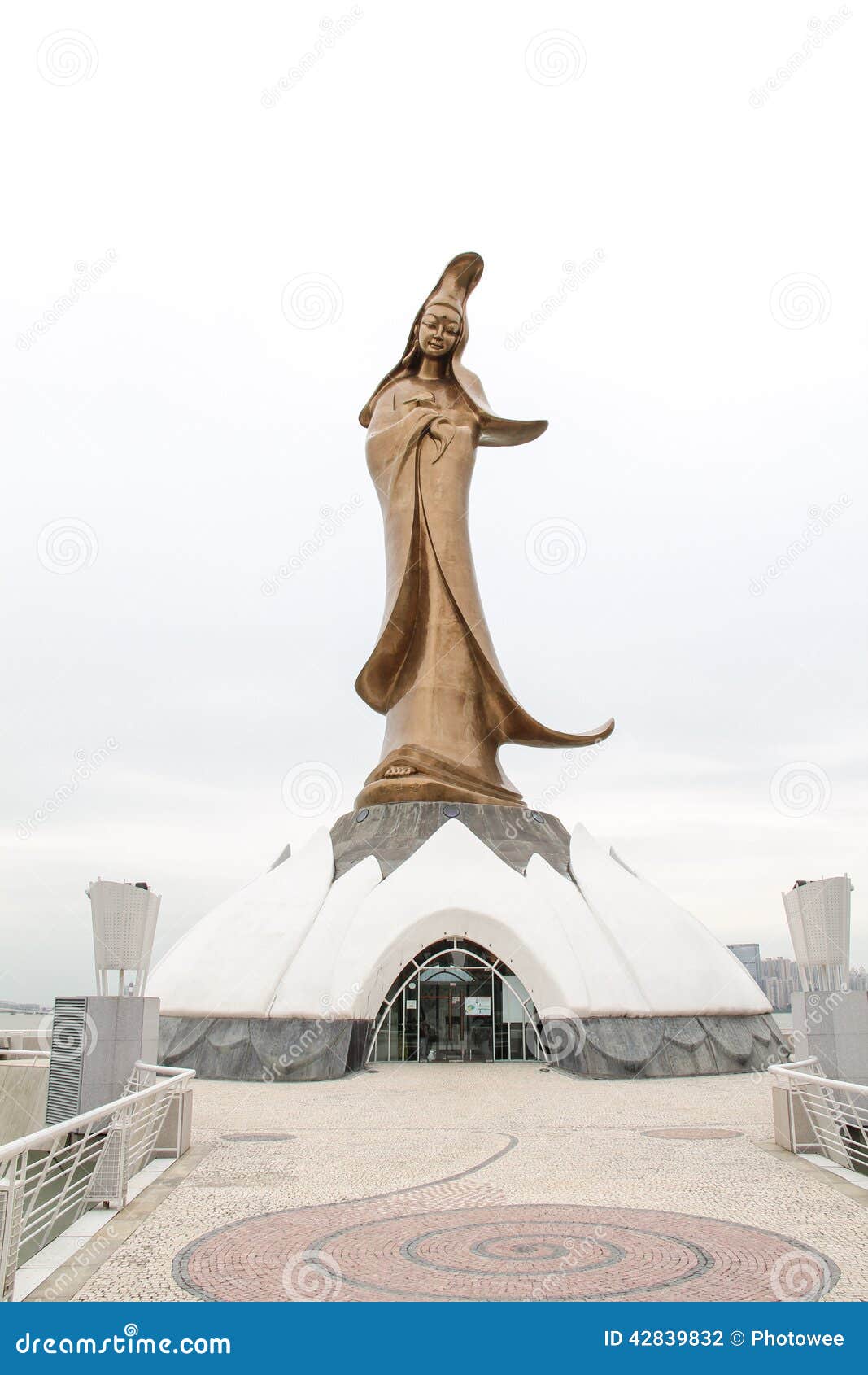 Guan yin statue at Macau editorial photography. Image of statue 42839832