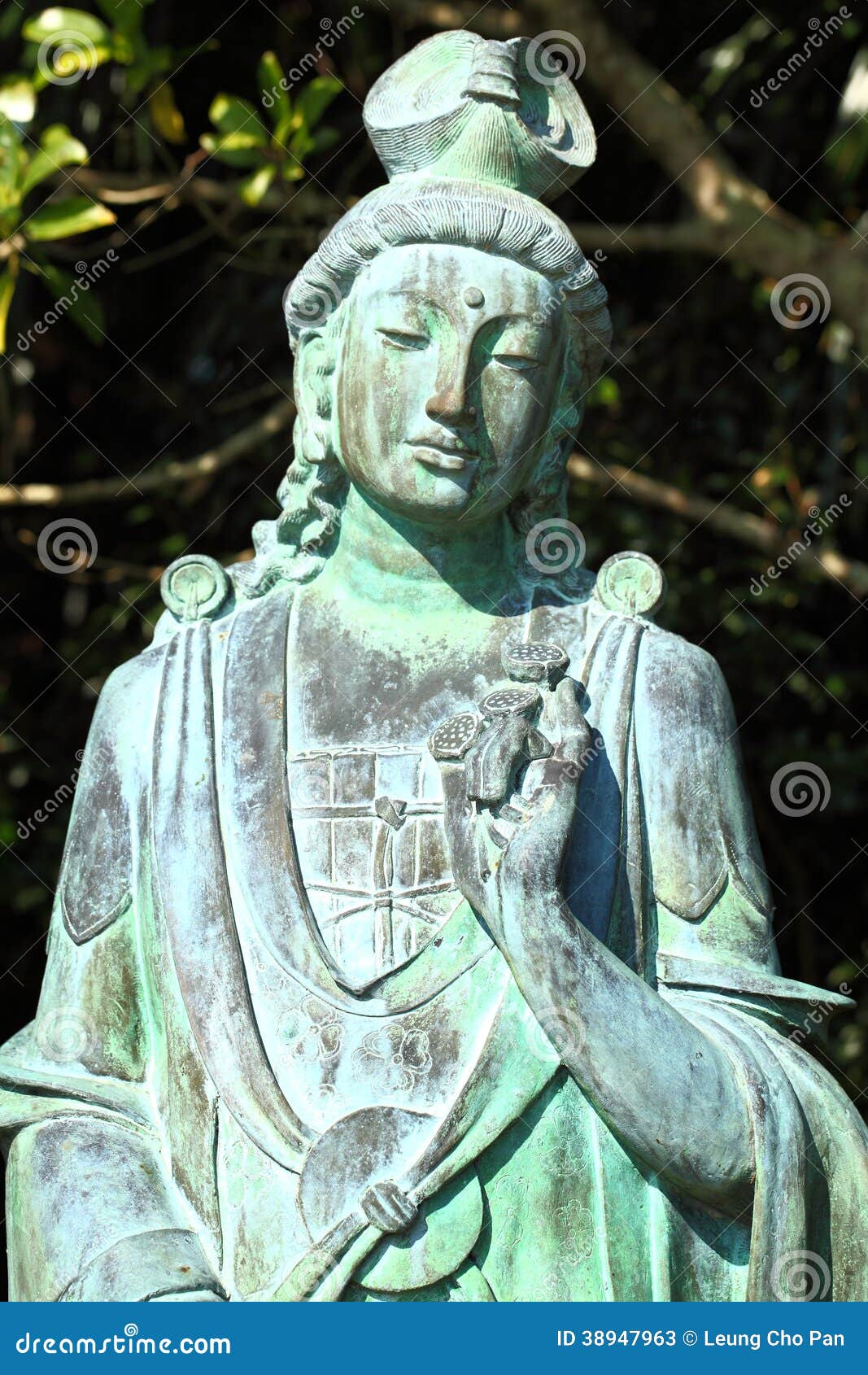 Guanyin statue stock image. Image of female, statue, peace 38947963