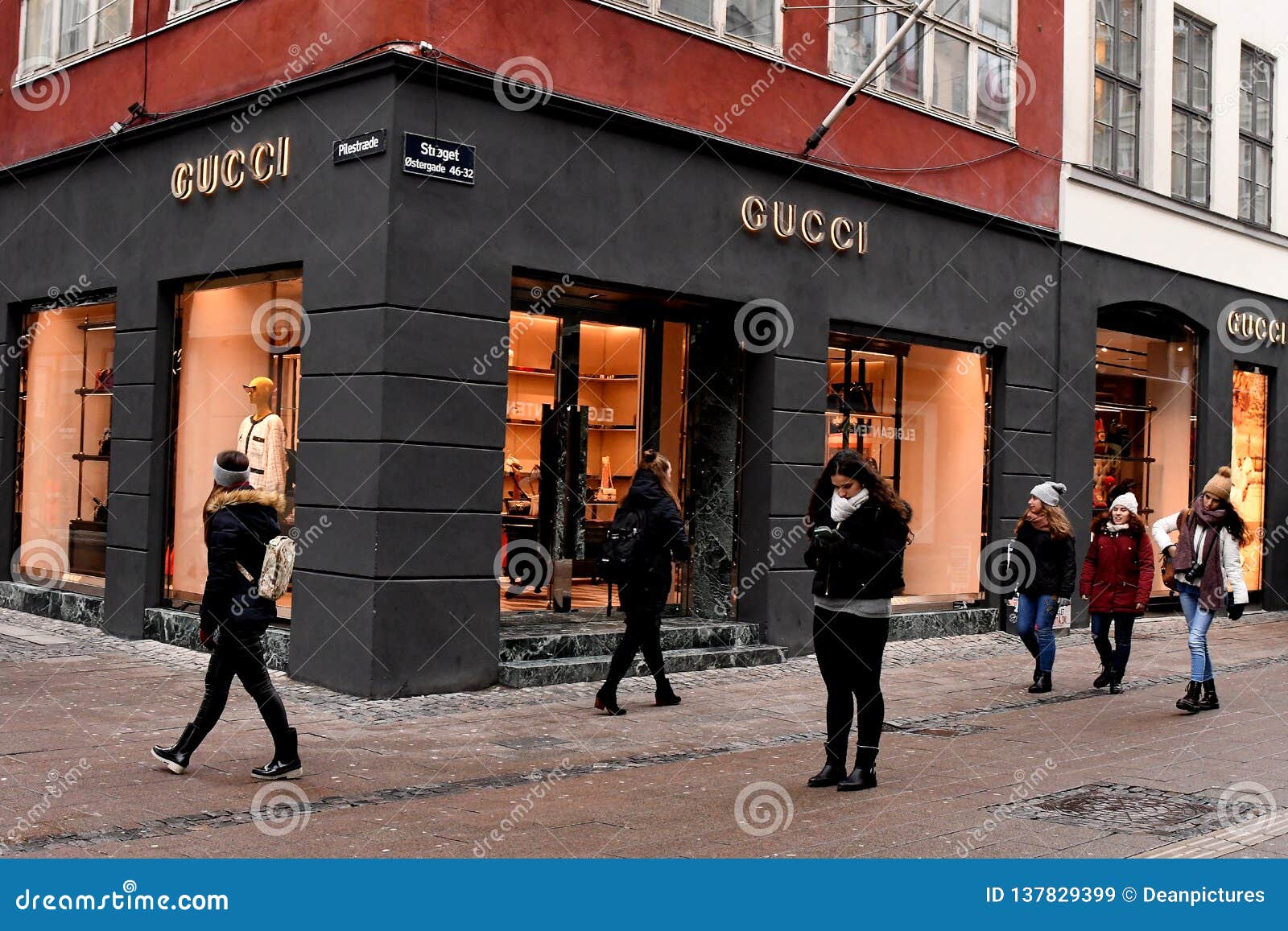 GUCCI LUXURY STORE COPENHAGEN DENMARK Editorial Stock Image - Image of store, europa: 137829399