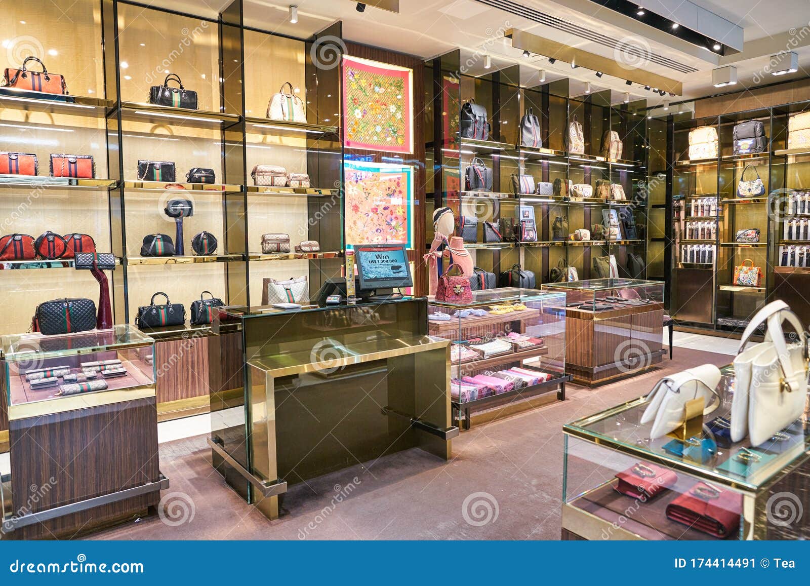 Gucci in Dubai Intarnational Editorial Photo - Image of outlet, design: