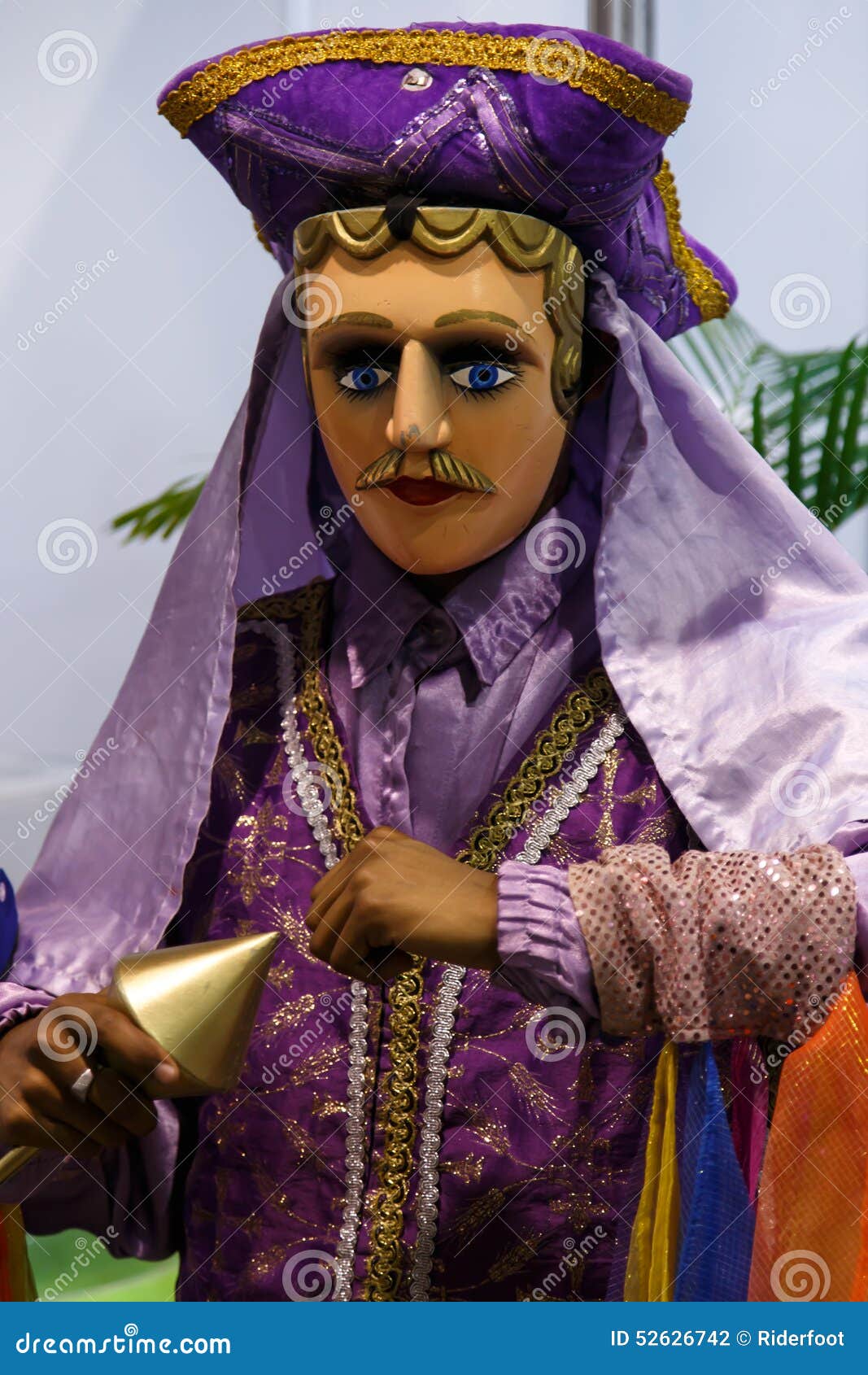 the gueguense, nicaraguan folclore big puppet