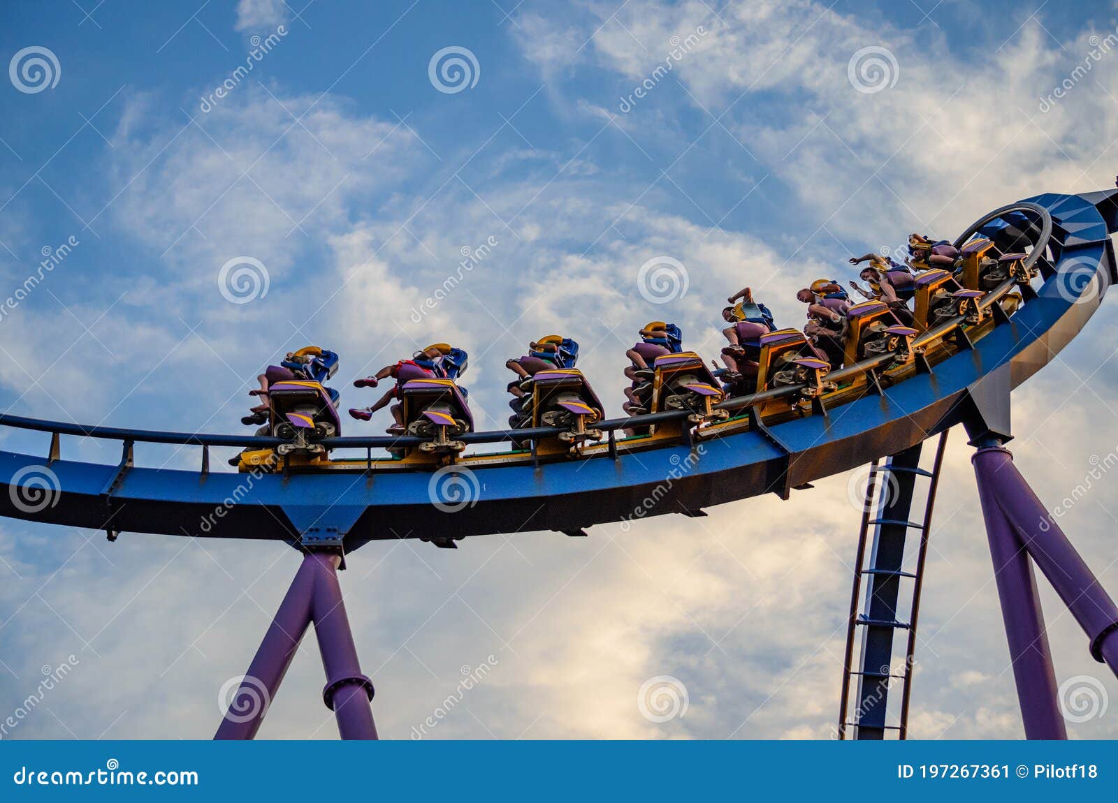Bizarro Roller Coaster Ride Souvenir Cape Six Flags New Jersy Rollercoaster 2009