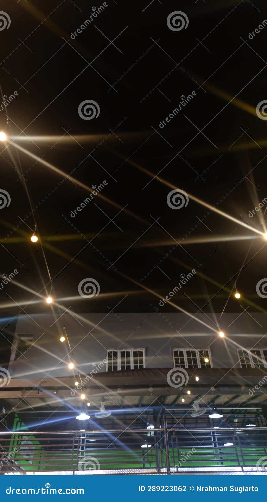 guiding lights: building in the glow of tiny luminance