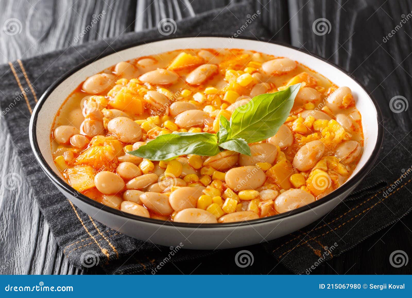 Tihove foto de stock. Imagem de guisado, ingrediente - 69696612