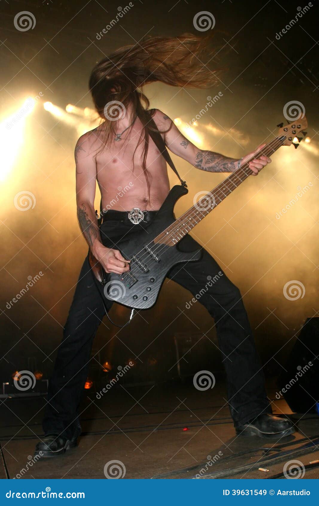 Guitarist at concert editorial stock image. Image of guitar 39631549