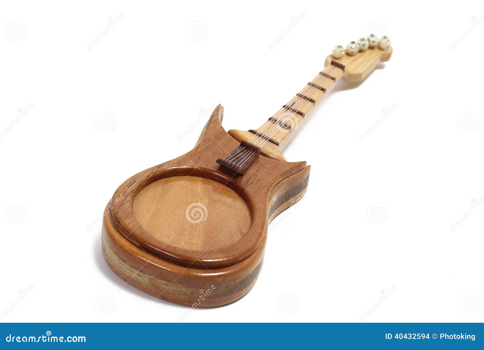 Guitarra De Madera Del Juguete Foto de archivo - Imagen de juguete, roca:  40432594