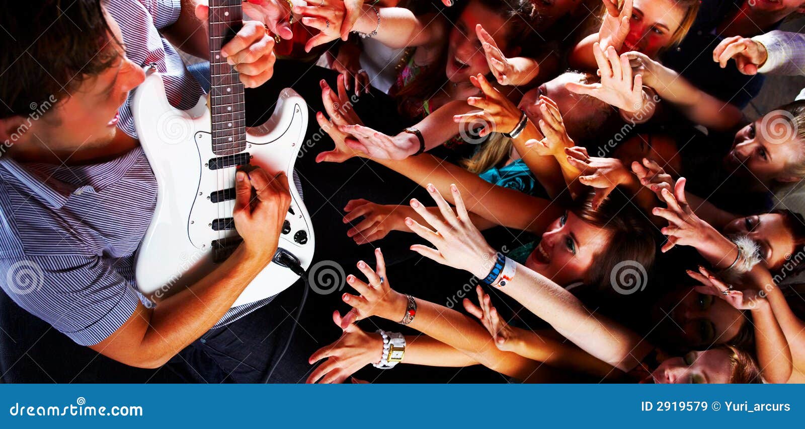 guitarsolo at a rock concert